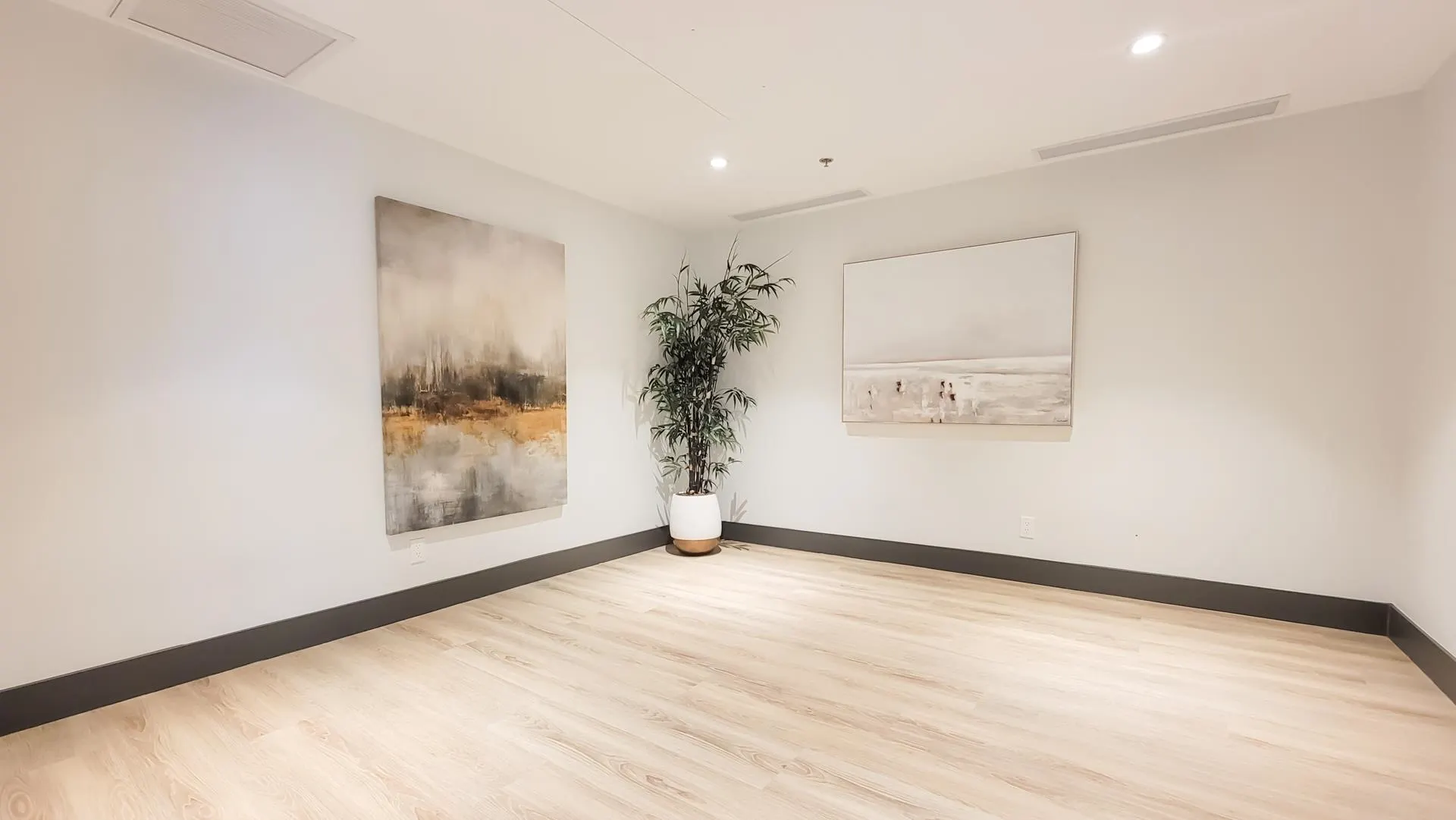 1302 1632 Lions Gate Lane