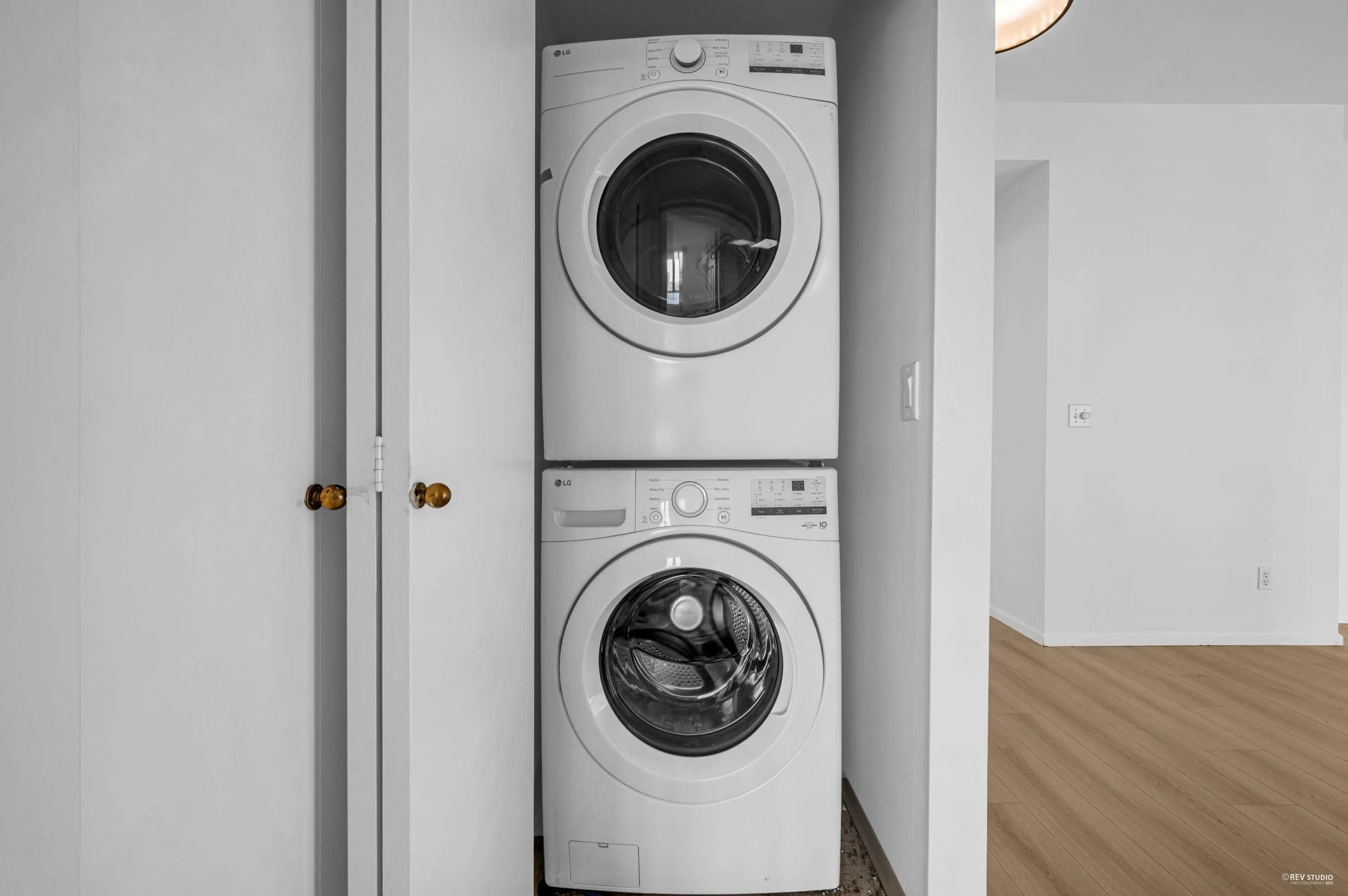 2104 6220 Mckay Avenue