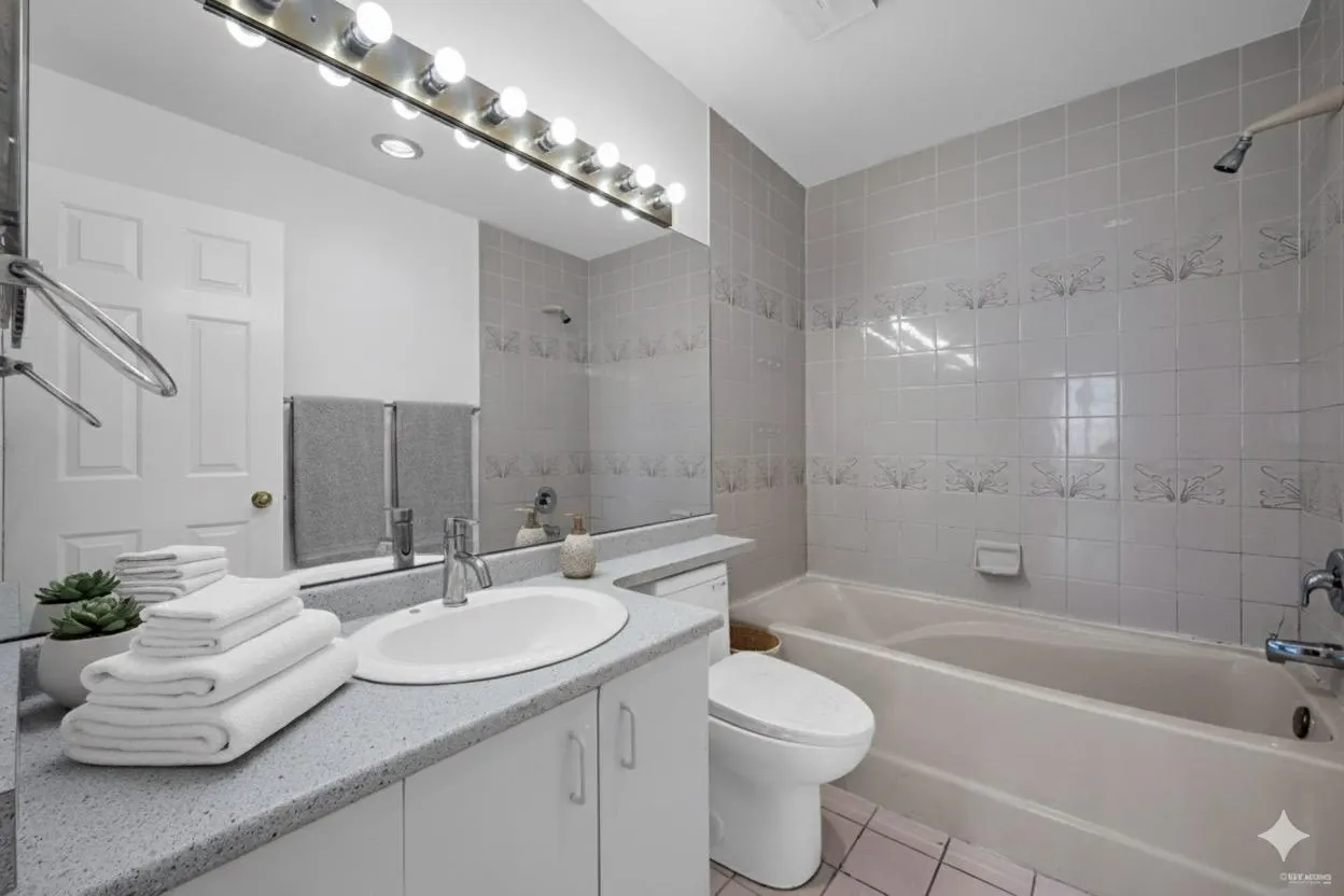 2104 6220 Mckay Avenue