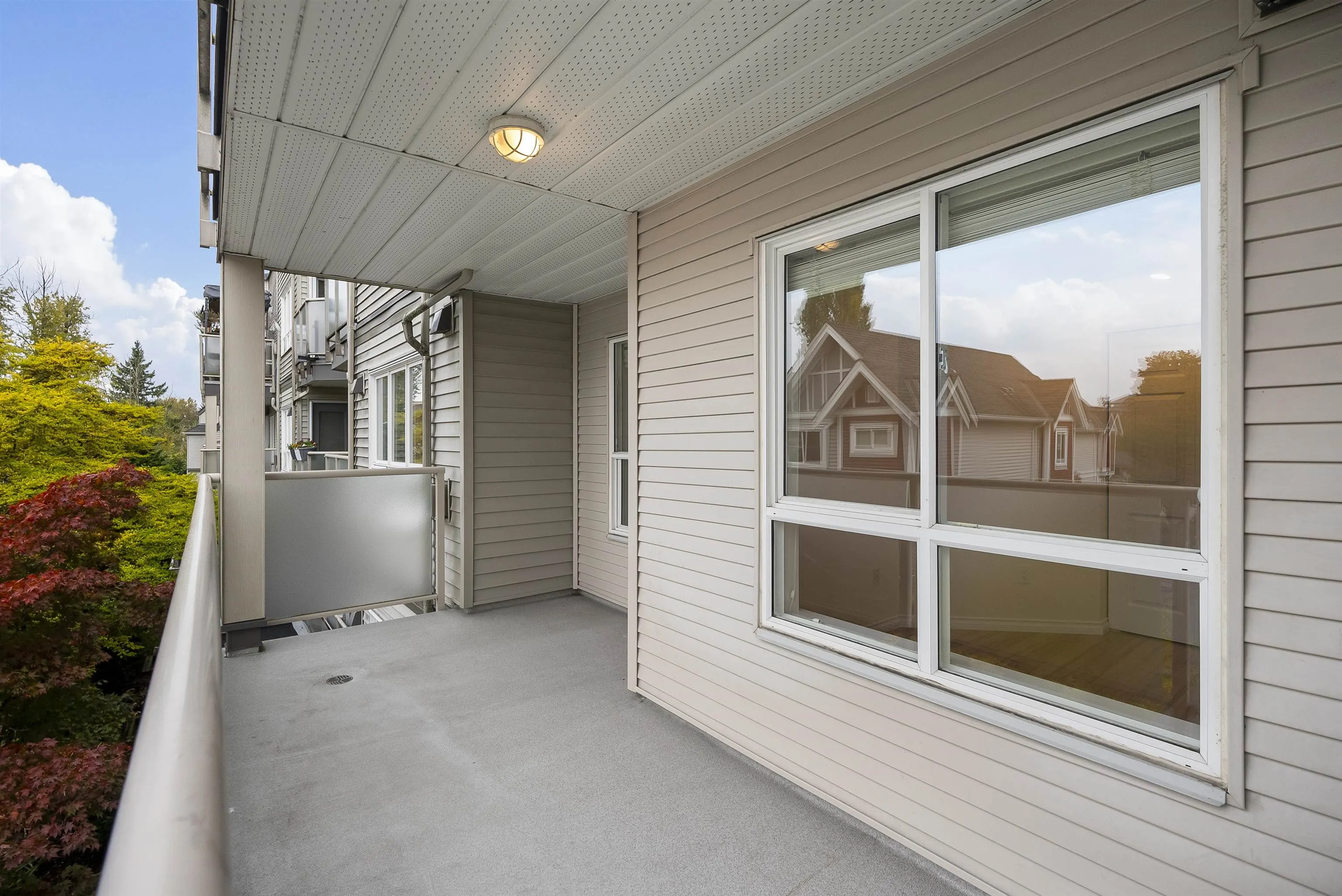 305 14355 103 Avenue