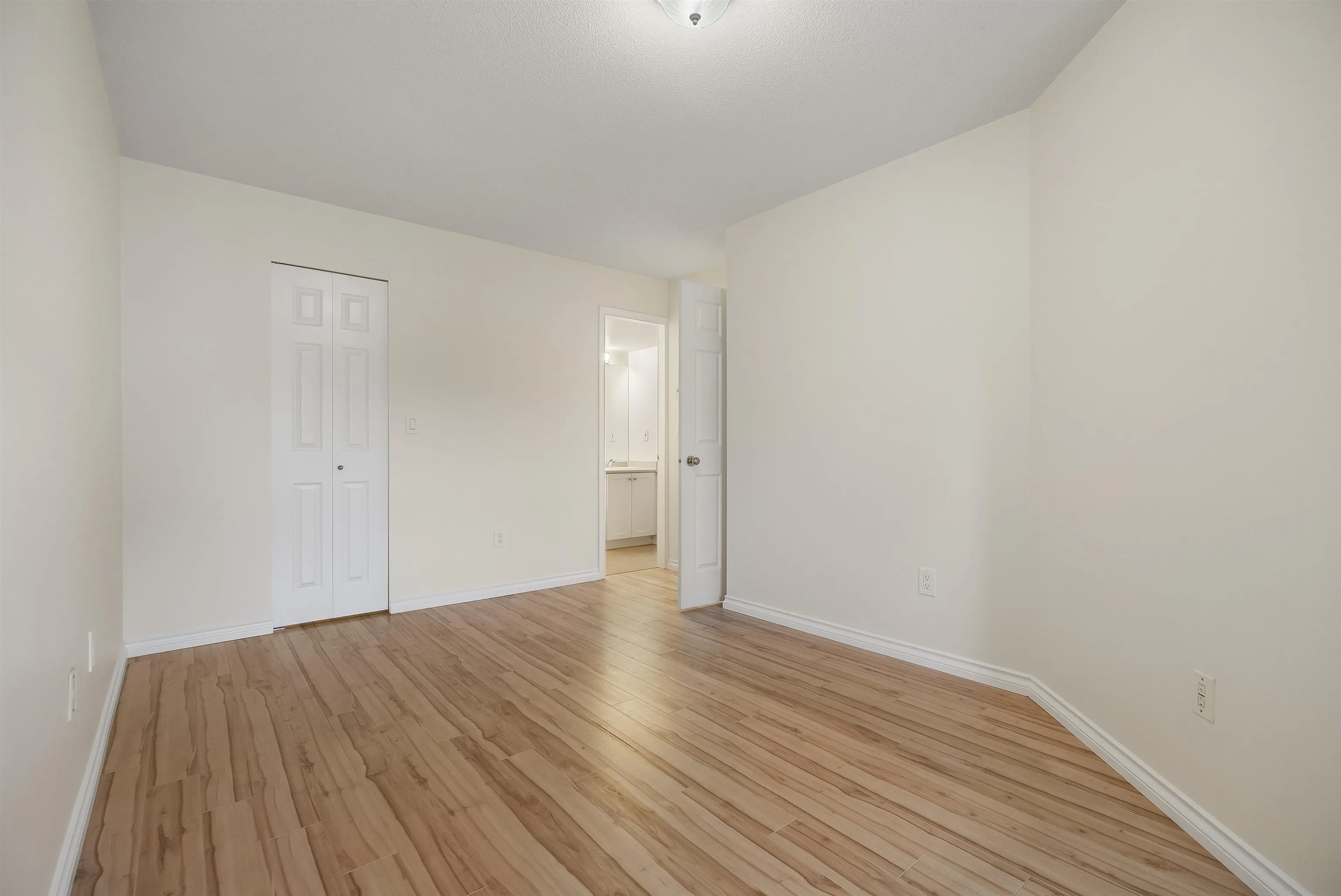 305 14355 103 Avenue