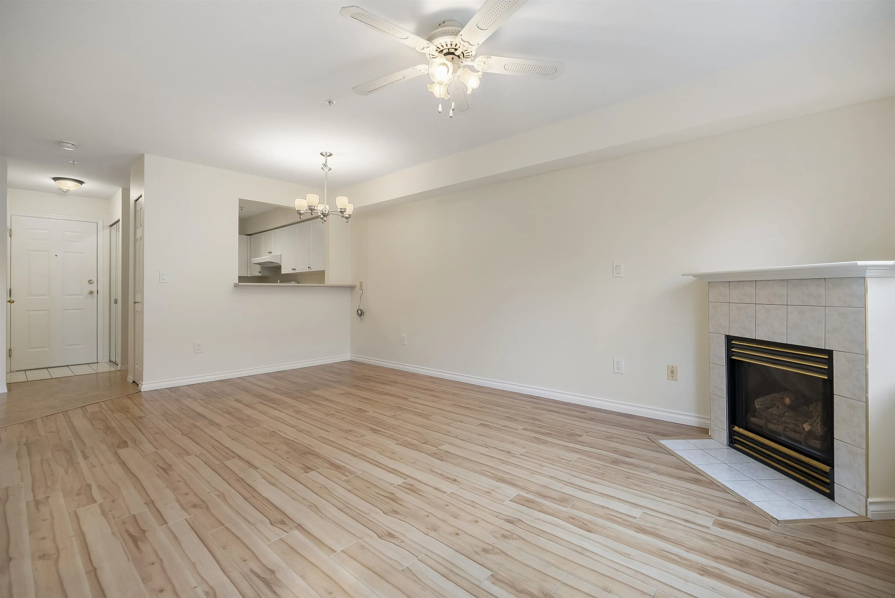 305 14355 103 Avenue