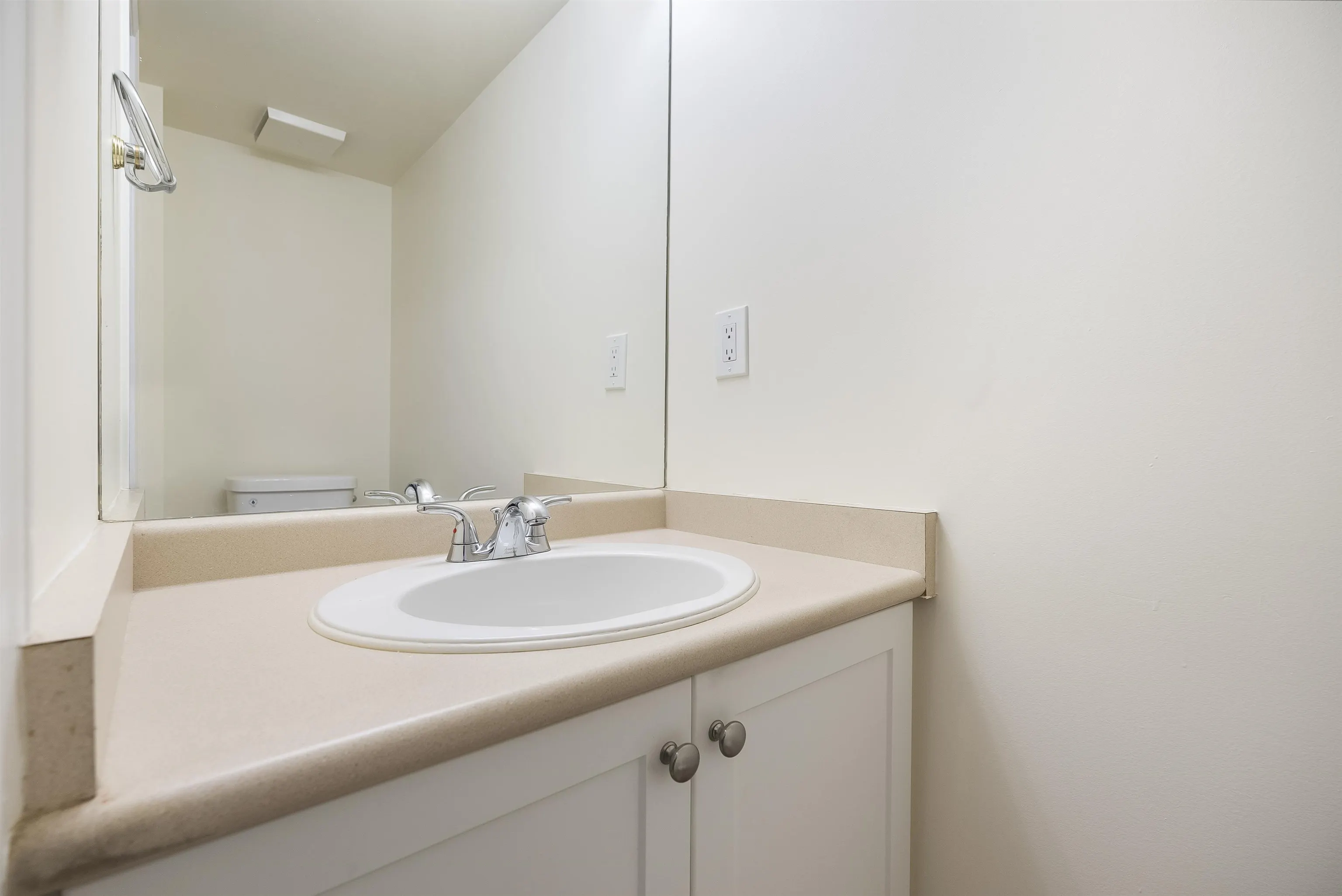 305 14355 103 Avenue