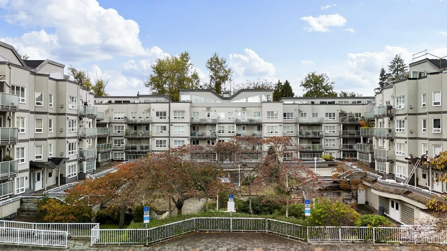 305 14355 103 Avenue