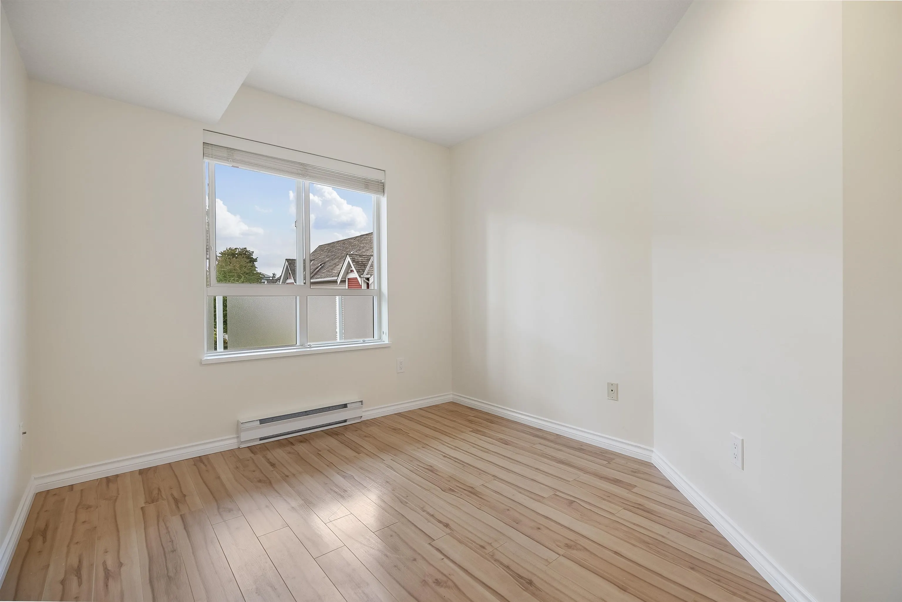 305 14355 103 Avenue