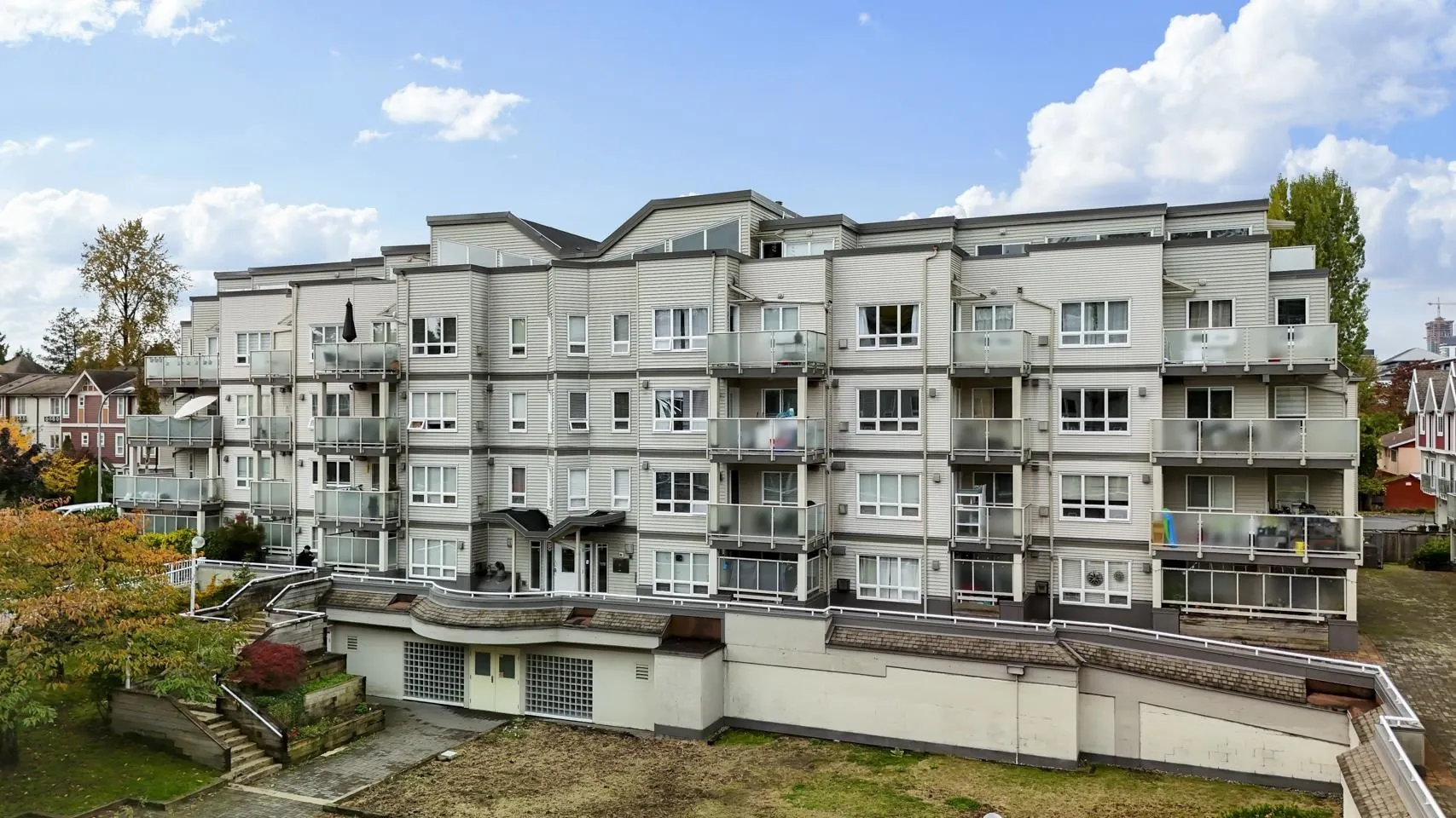 305 14355 103 Avenue