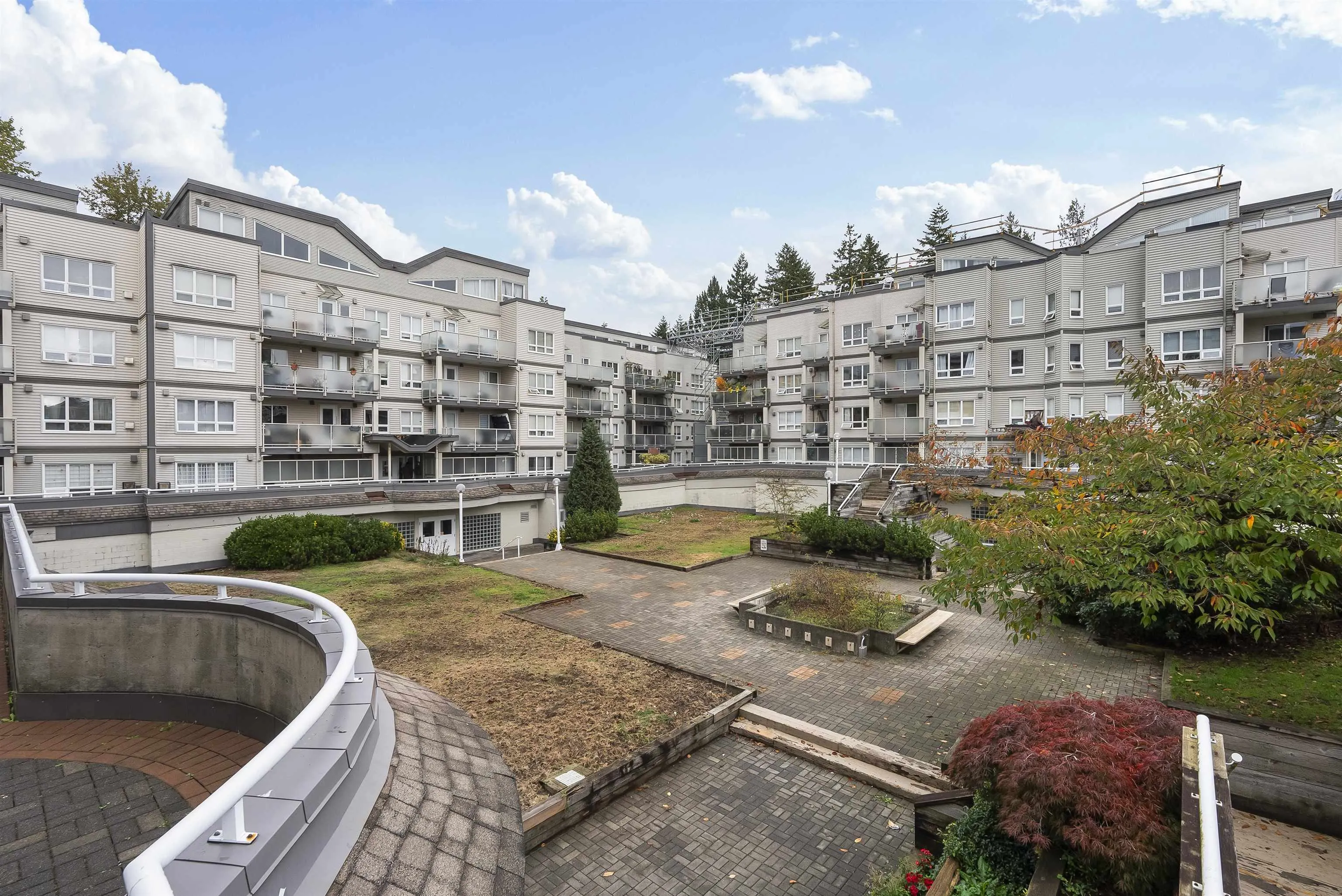 305 14355 103 Avenue