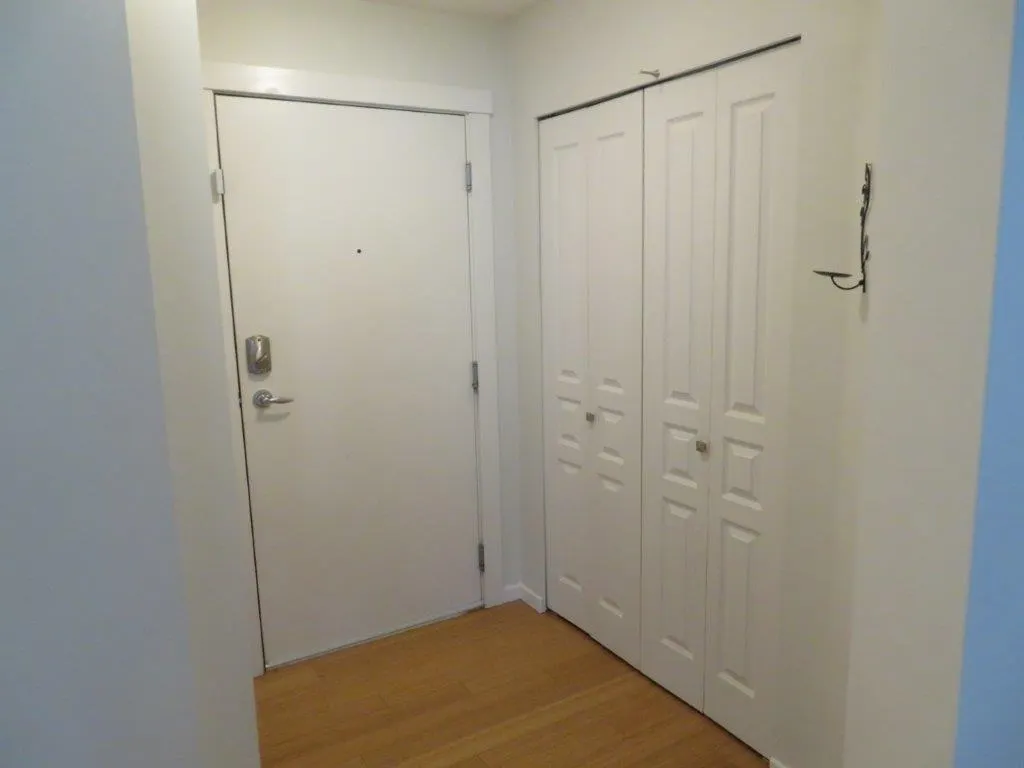 404 9339 University Crescent