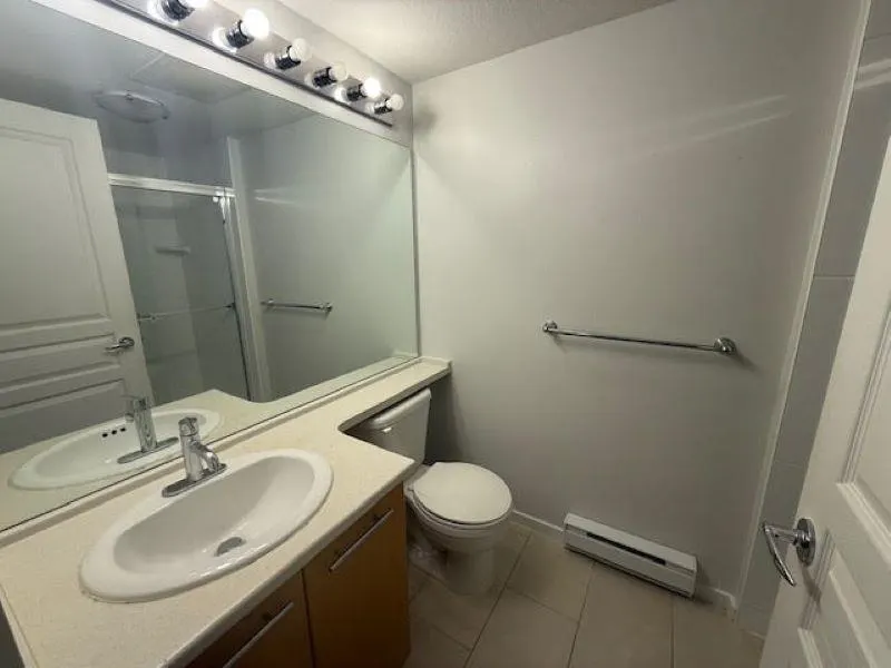 404 9339 University Crescent