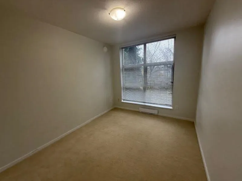 404 9339 University Crescent