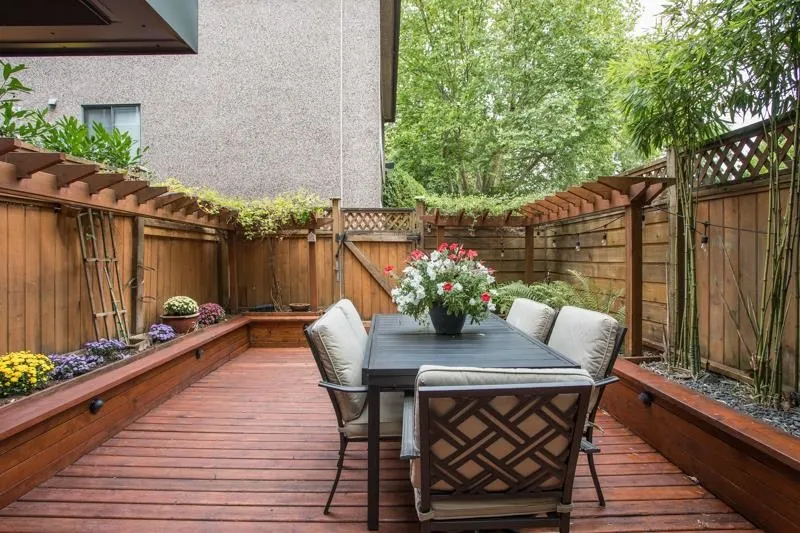 105 825 E 7th Avenue