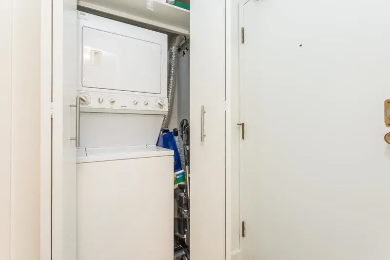 105 825 E 7th Avenue