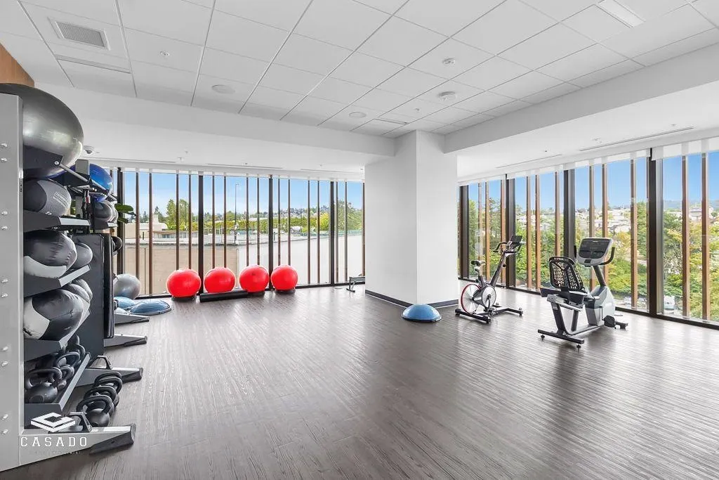 3110 4650 Brentwood Boulevard