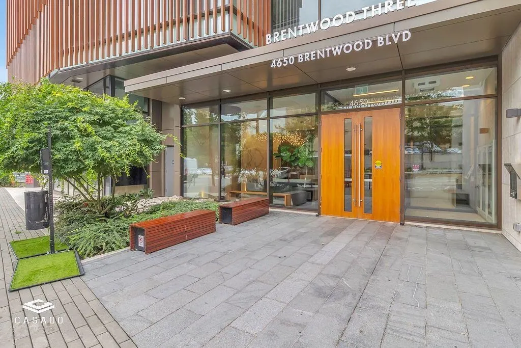 3110 4650 Brentwood Boulevard