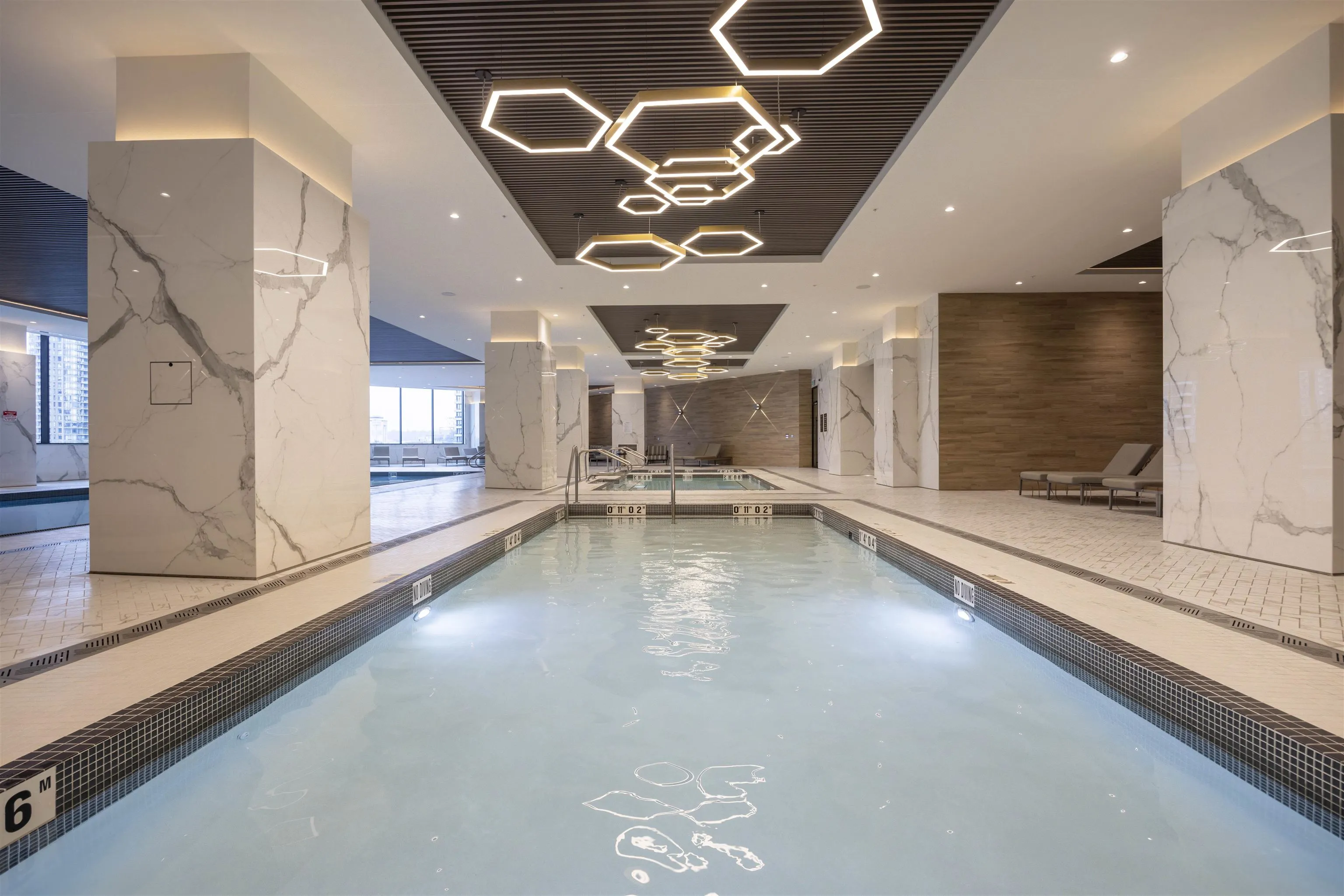 4402 2186 Gilmore Avenue