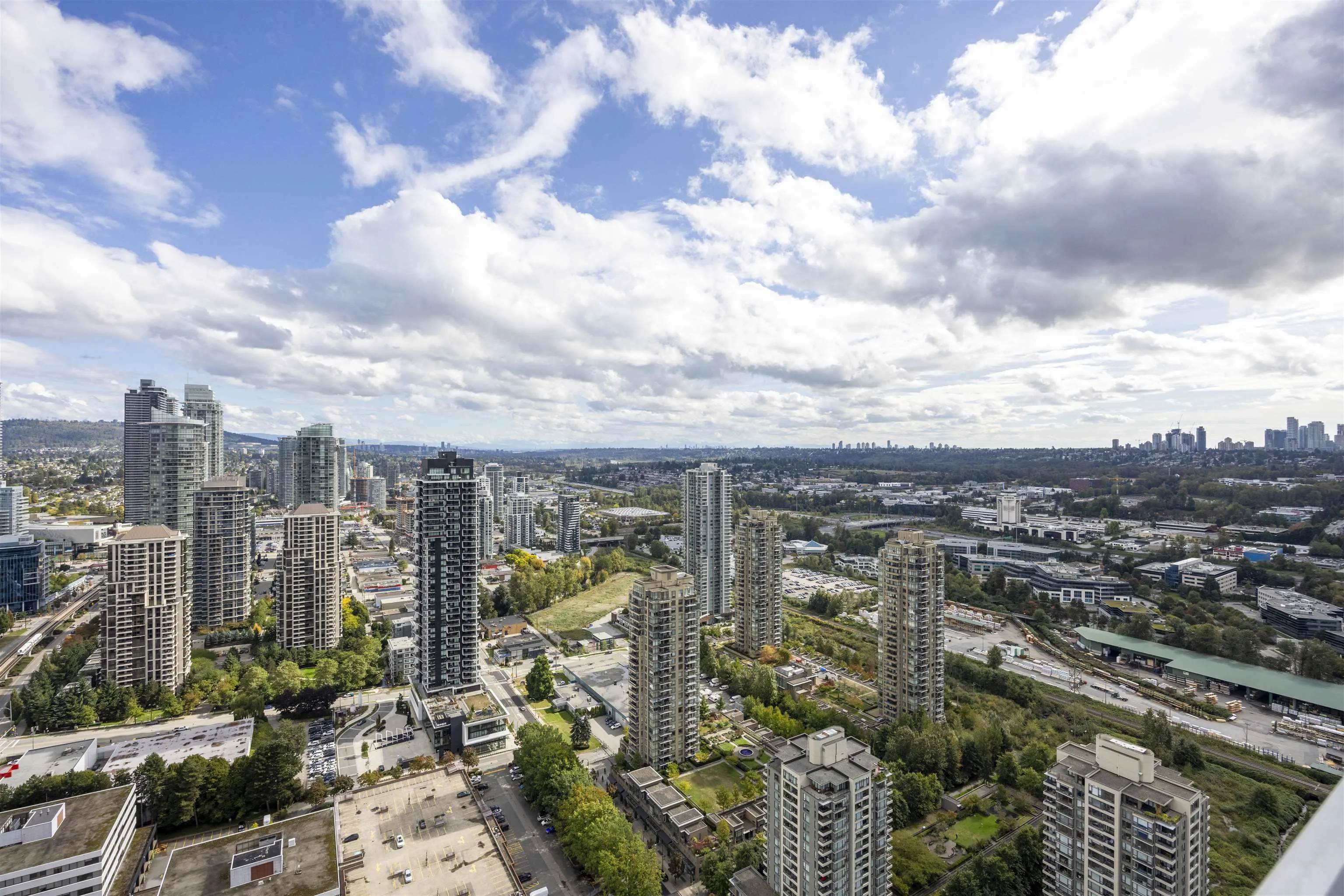 4402 2186 Gilmore Avenue