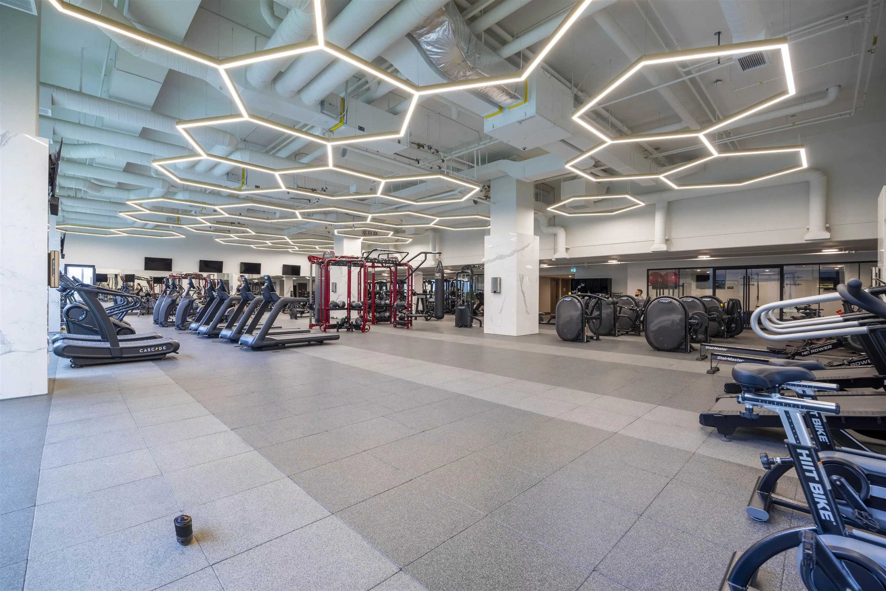 4402 2186 Gilmore Avenue