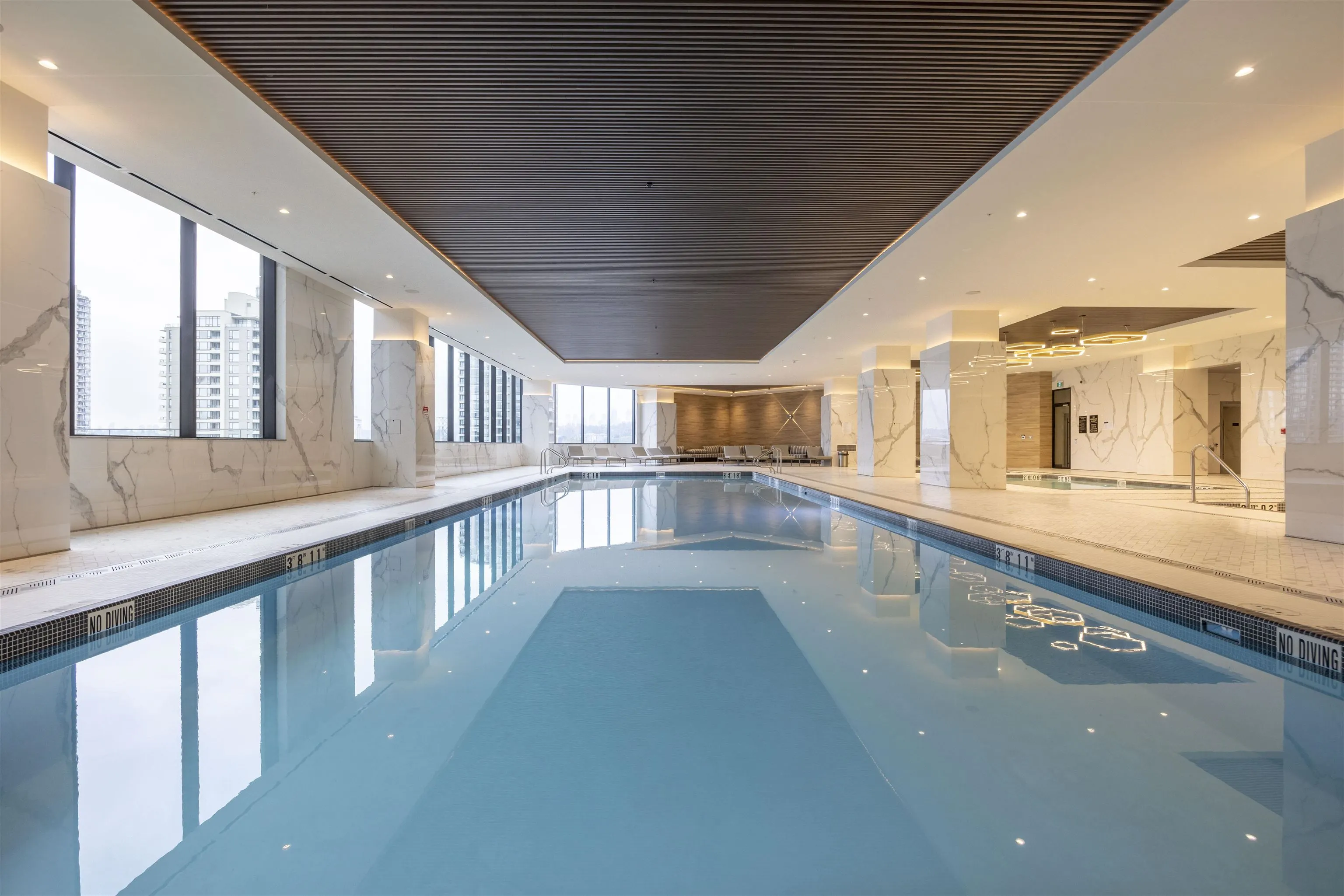 4402 2186 Gilmore Avenue