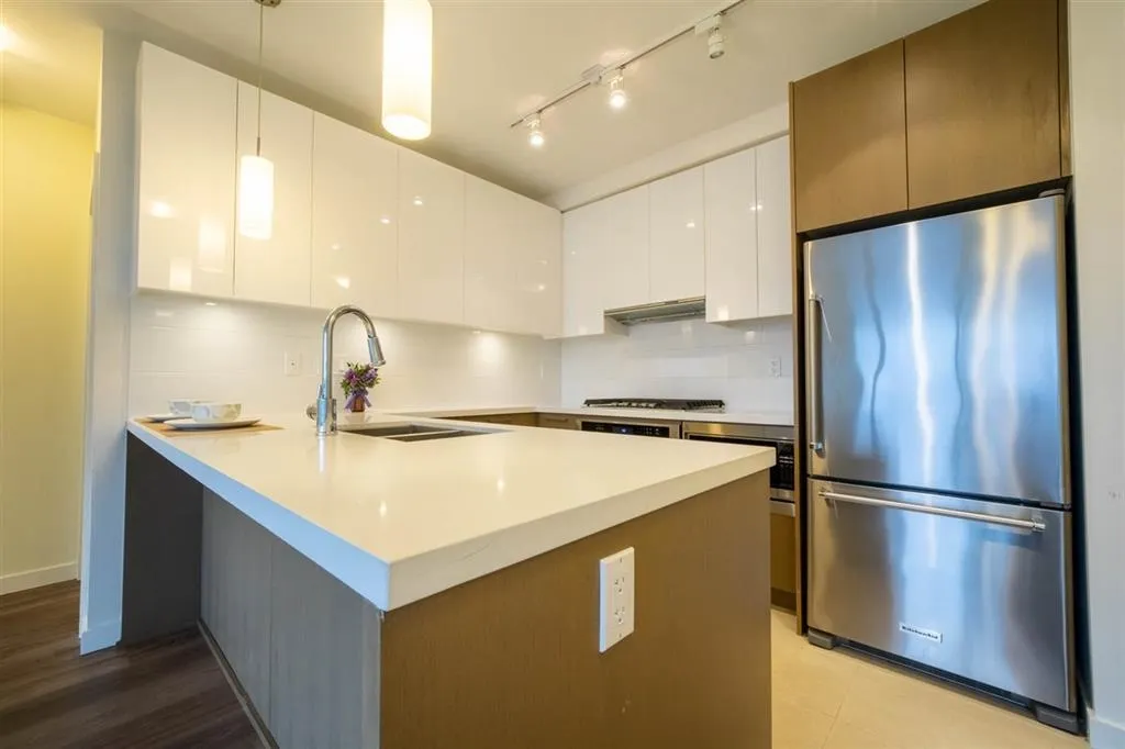 1905 3080 Lincoln Avenue