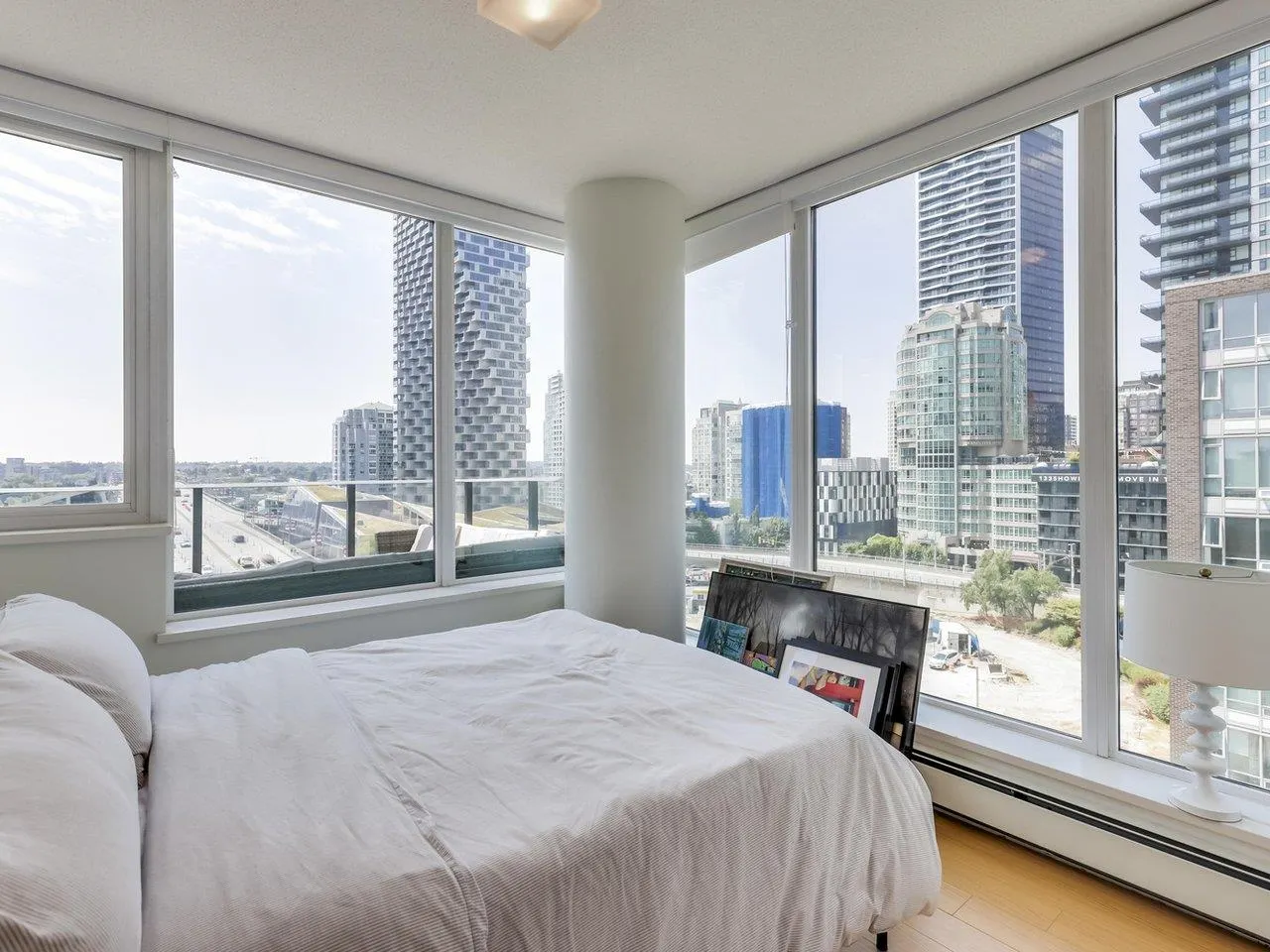 912 1325 Rolston Street