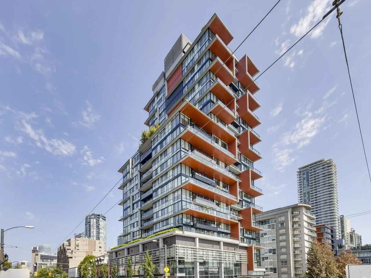 912 1325 Rolston Street