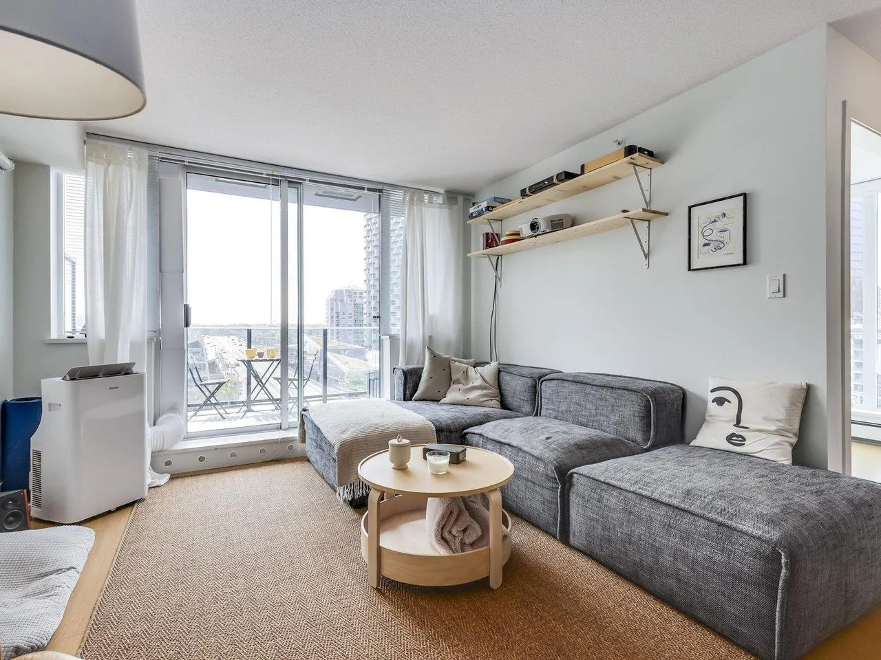 912 1325 Rolston Street