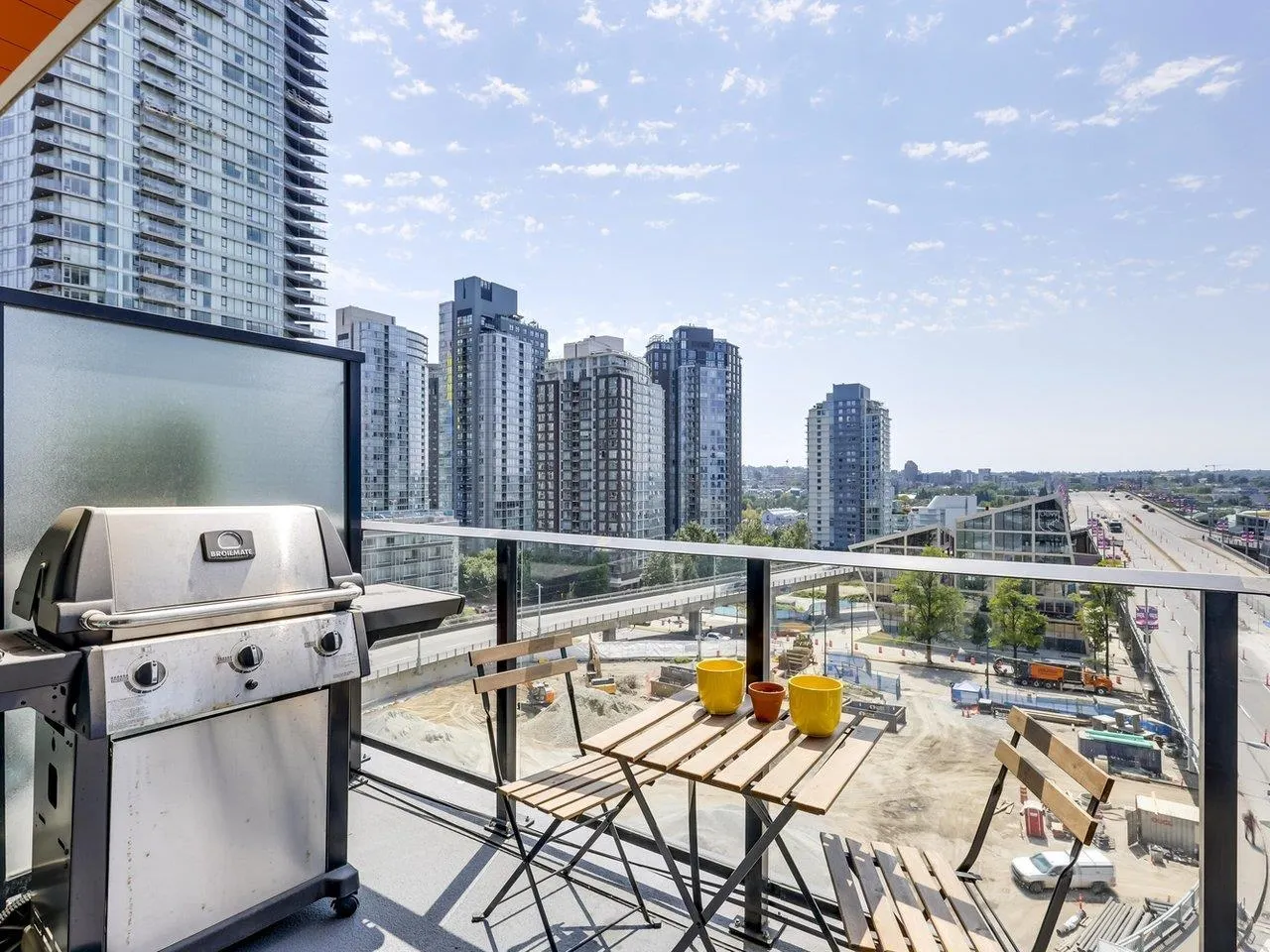 912 1325 Rolston Street