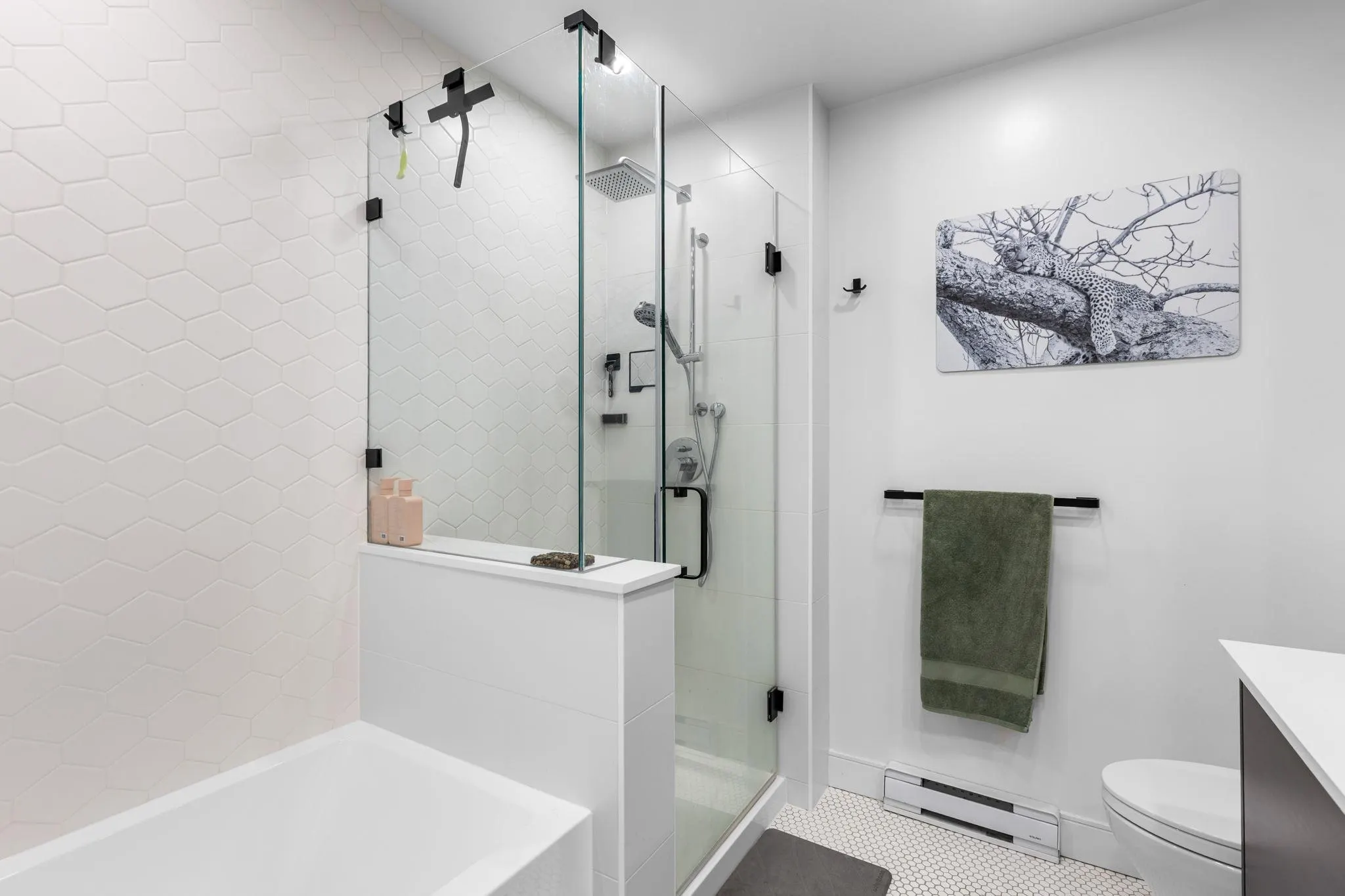 619 55 Klahanie Drive