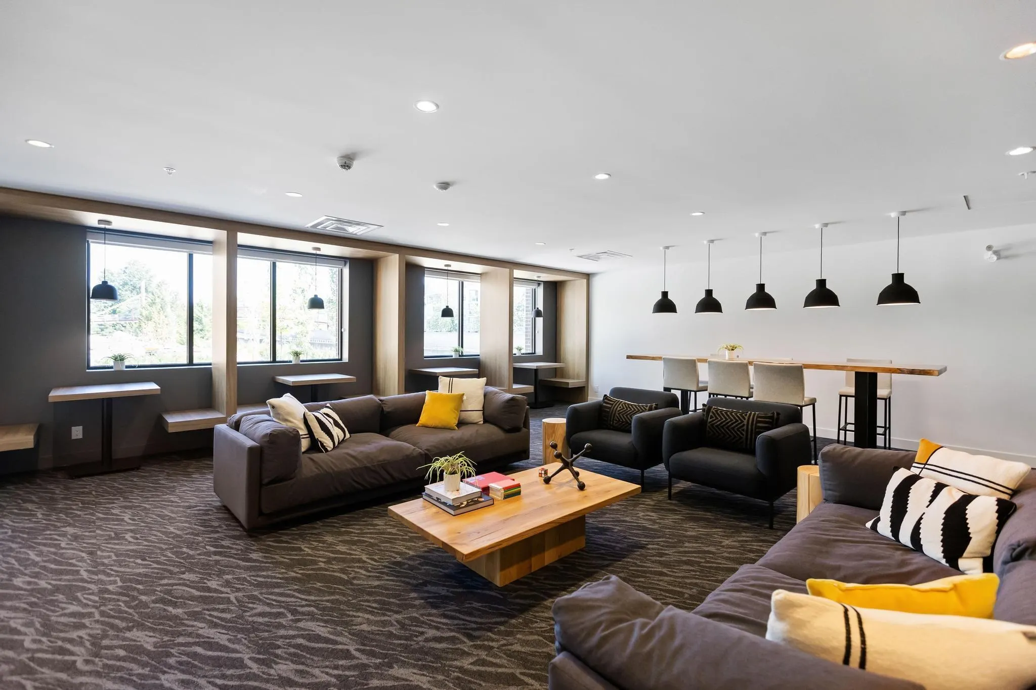 619 55 Klahanie Drive