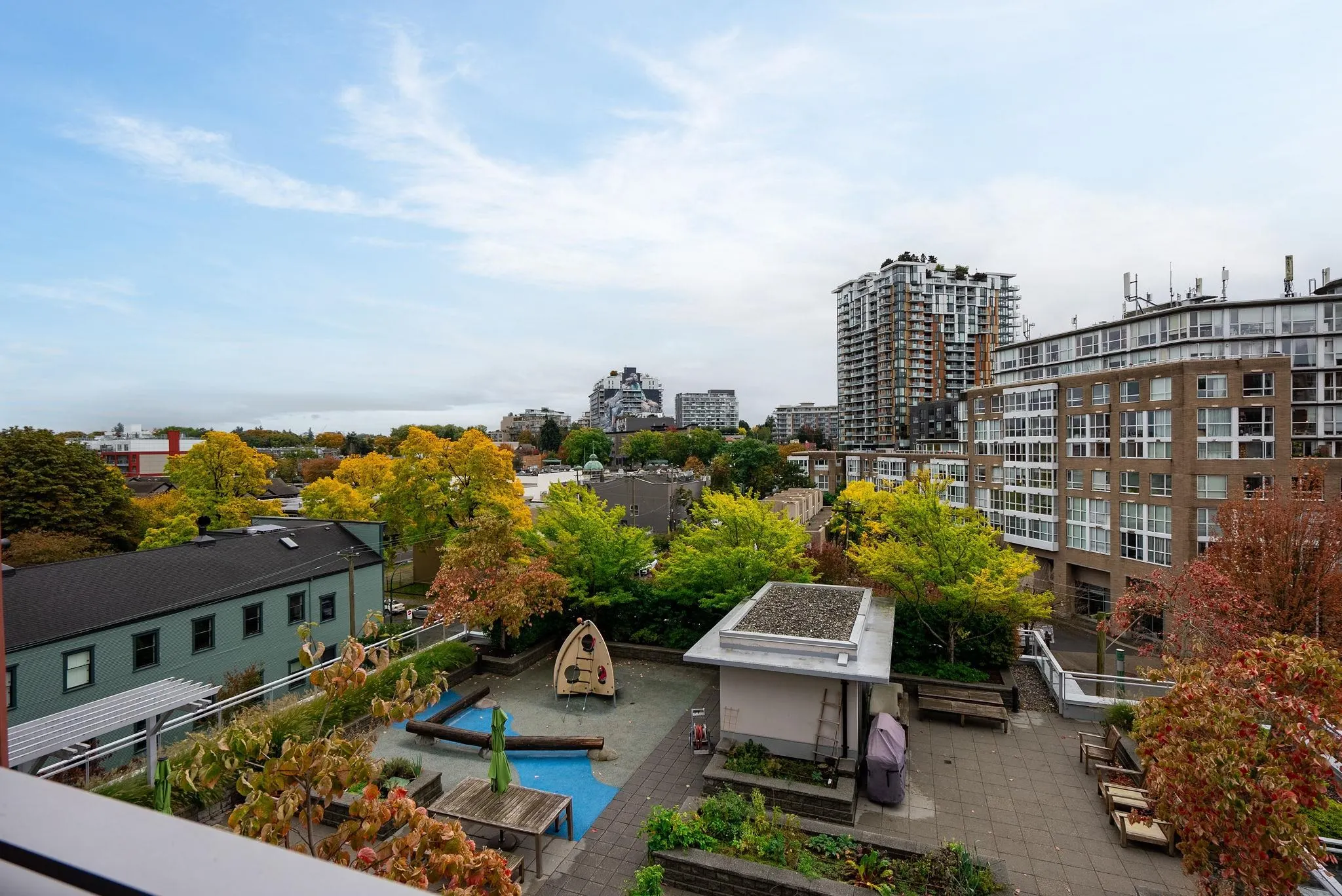 709 2321 Scotia Street