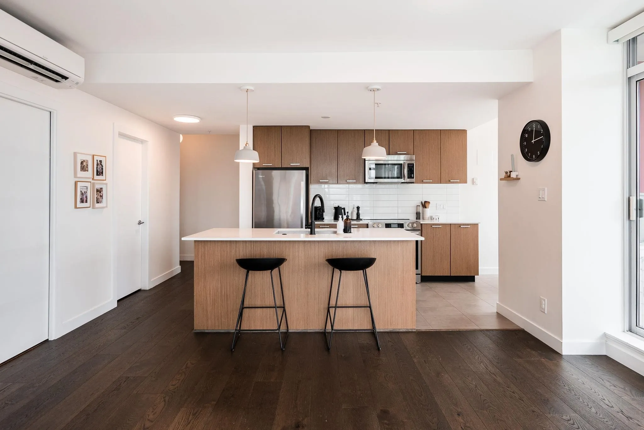 709 2321 Scotia Street