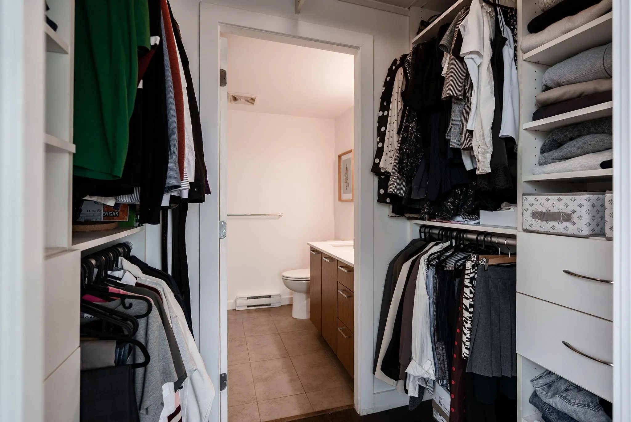 709 2321 Scotia Street