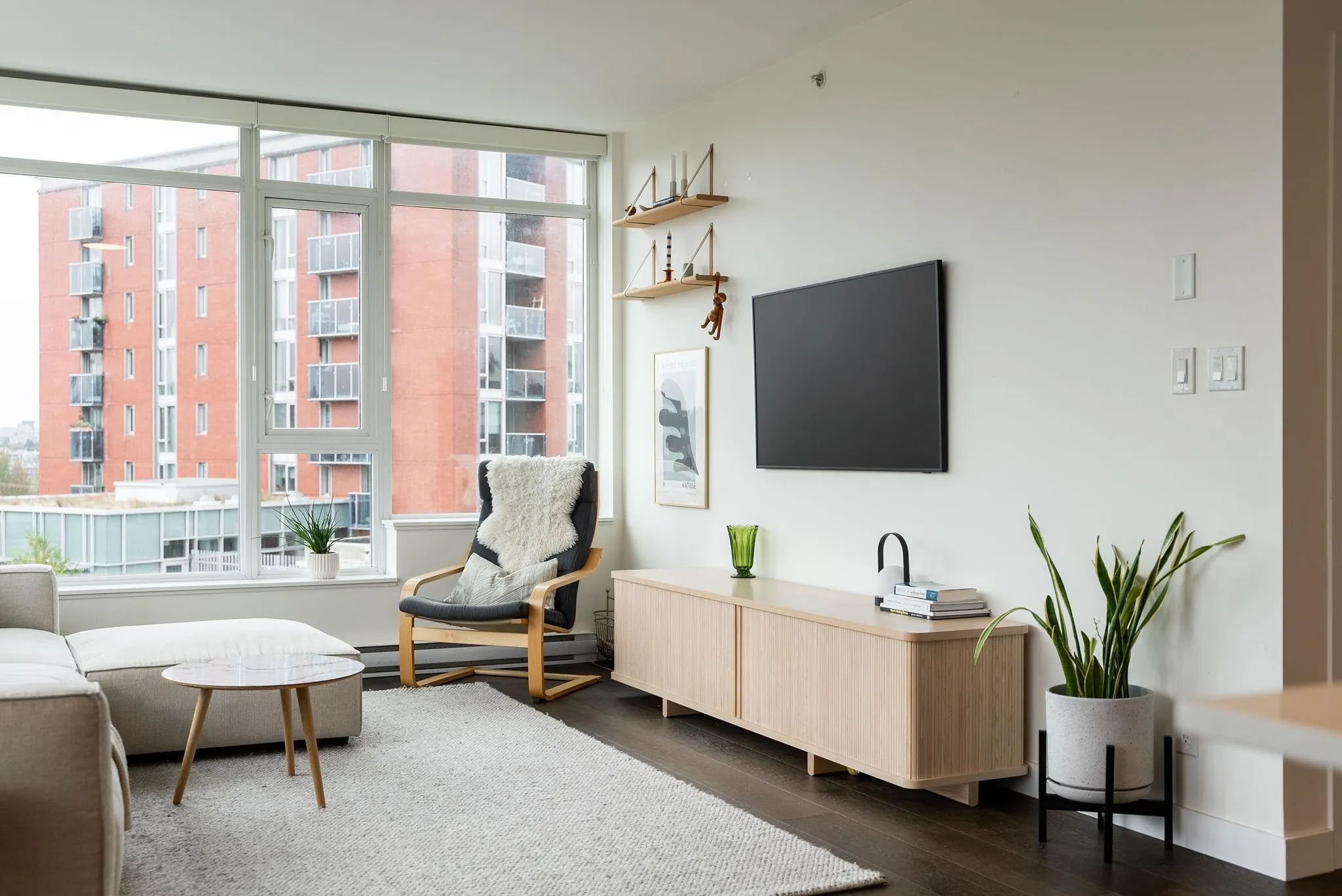 709 2321 Scotia Street