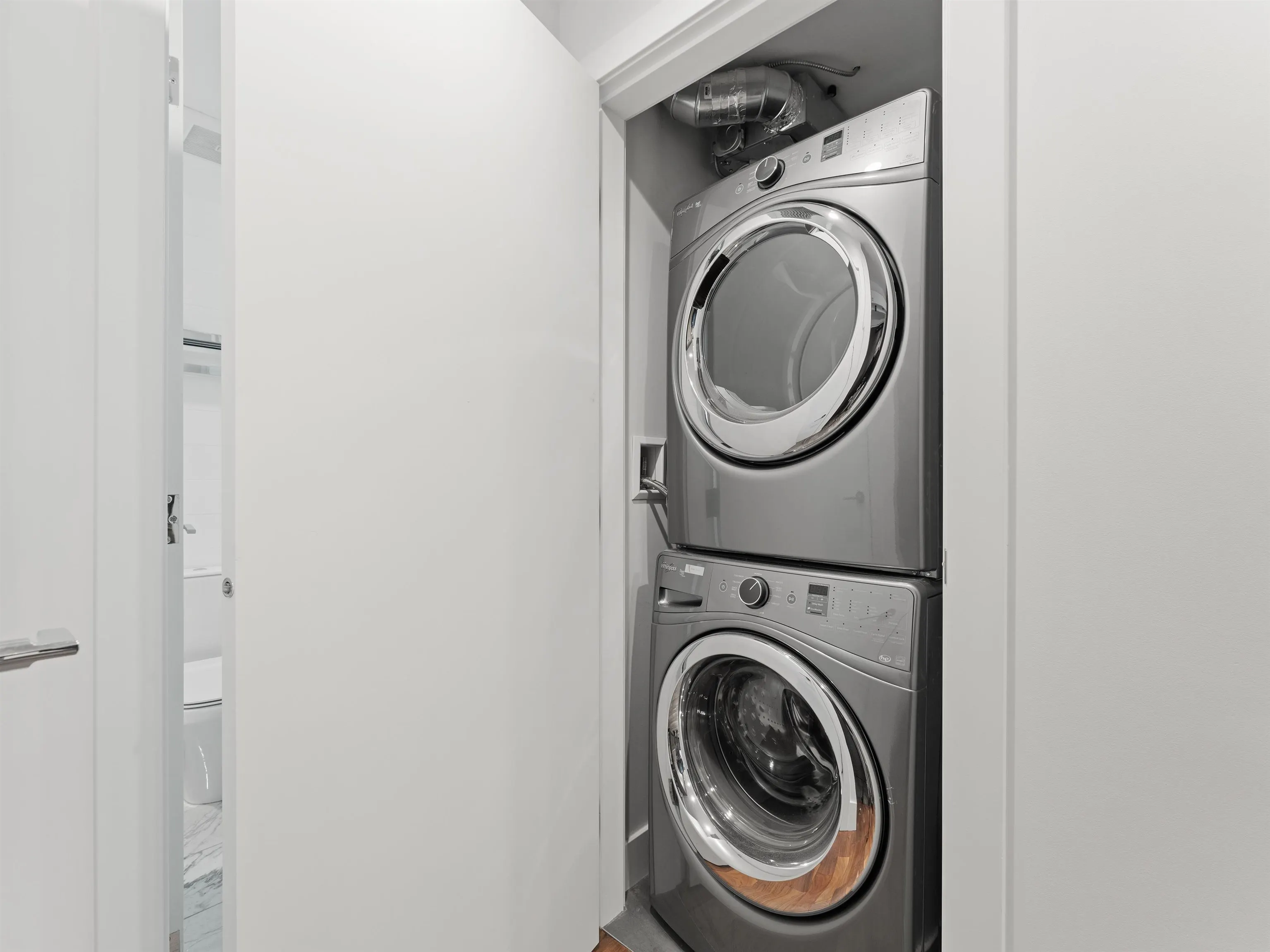 1303 4360 Beresford Street