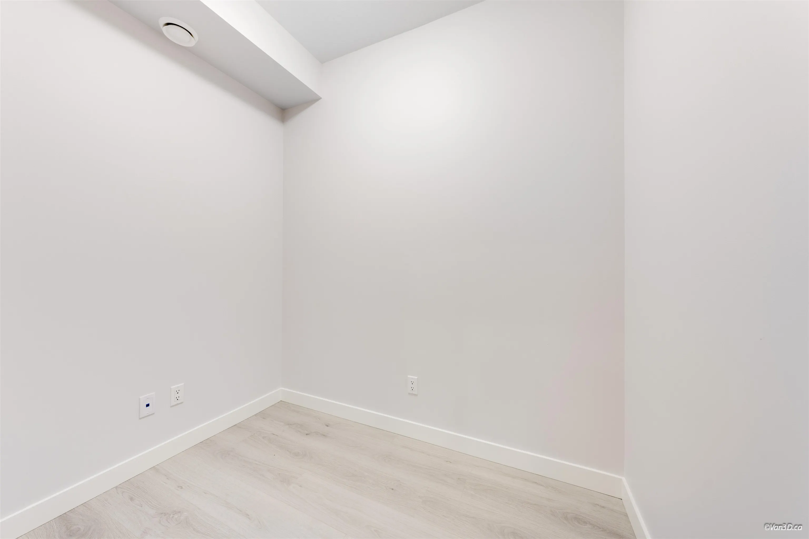 213 33886 Pine Street