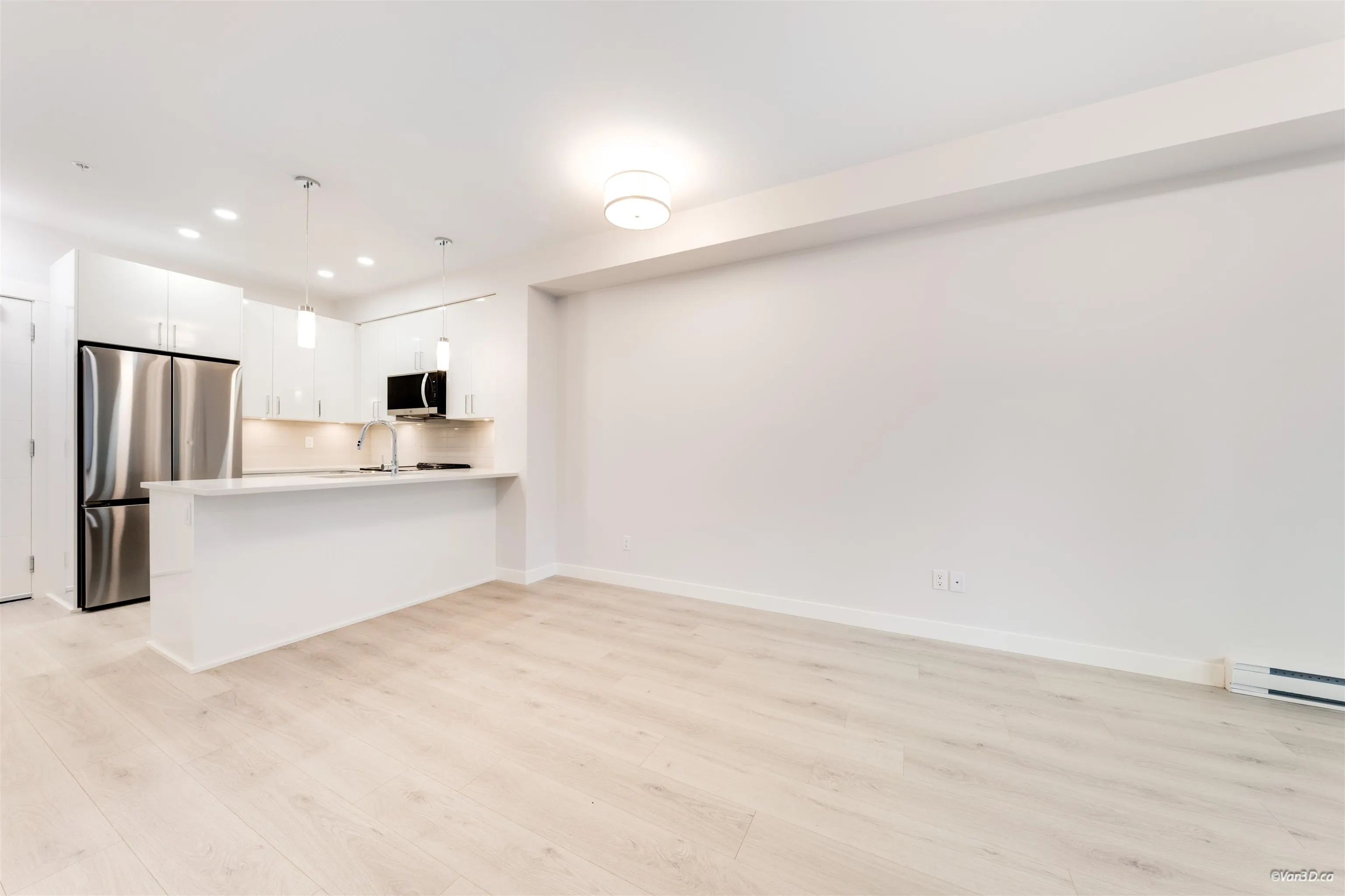 213 33886 Pine Street