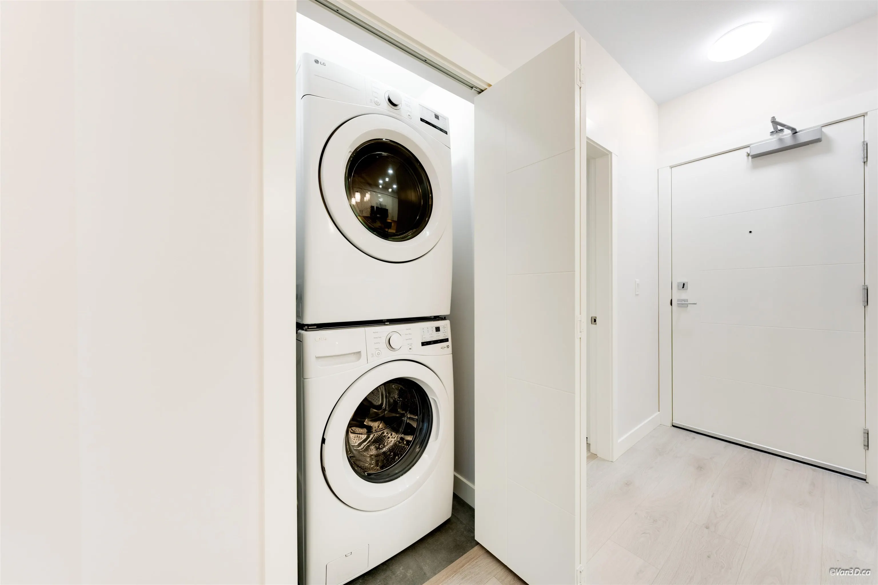 213 33886 Pine Street