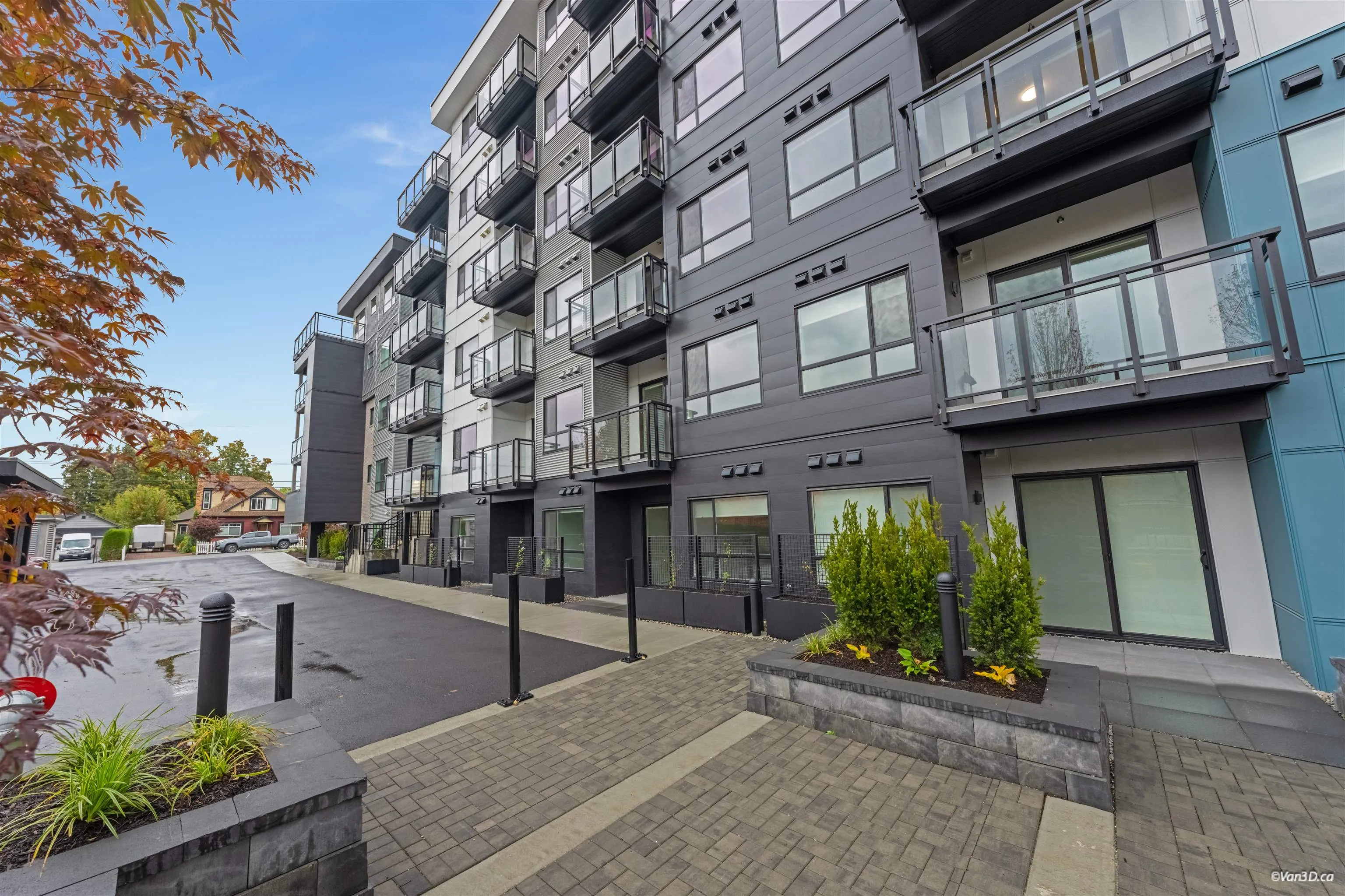 213 33886 Pine Street