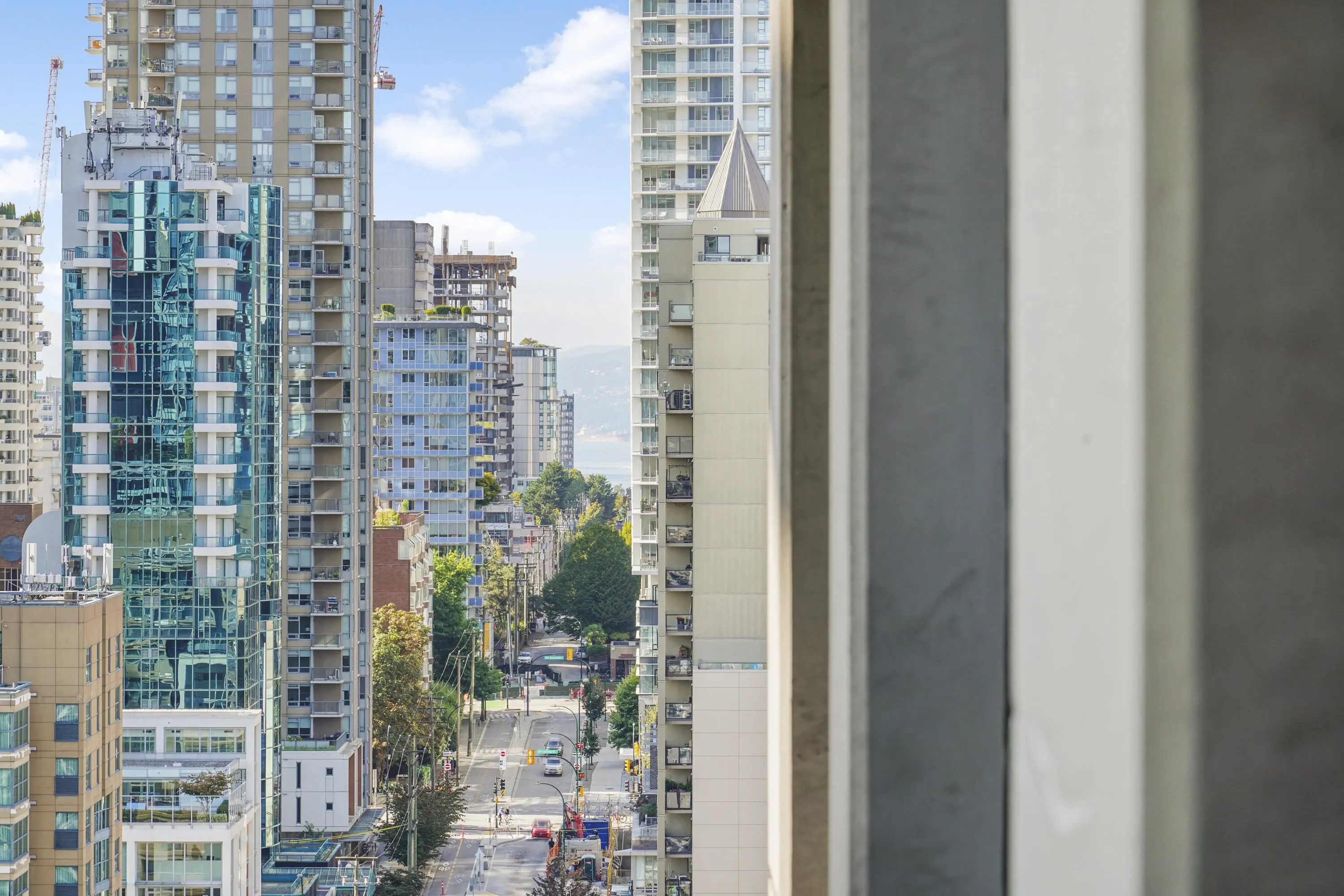 2107 1295 Richards Street