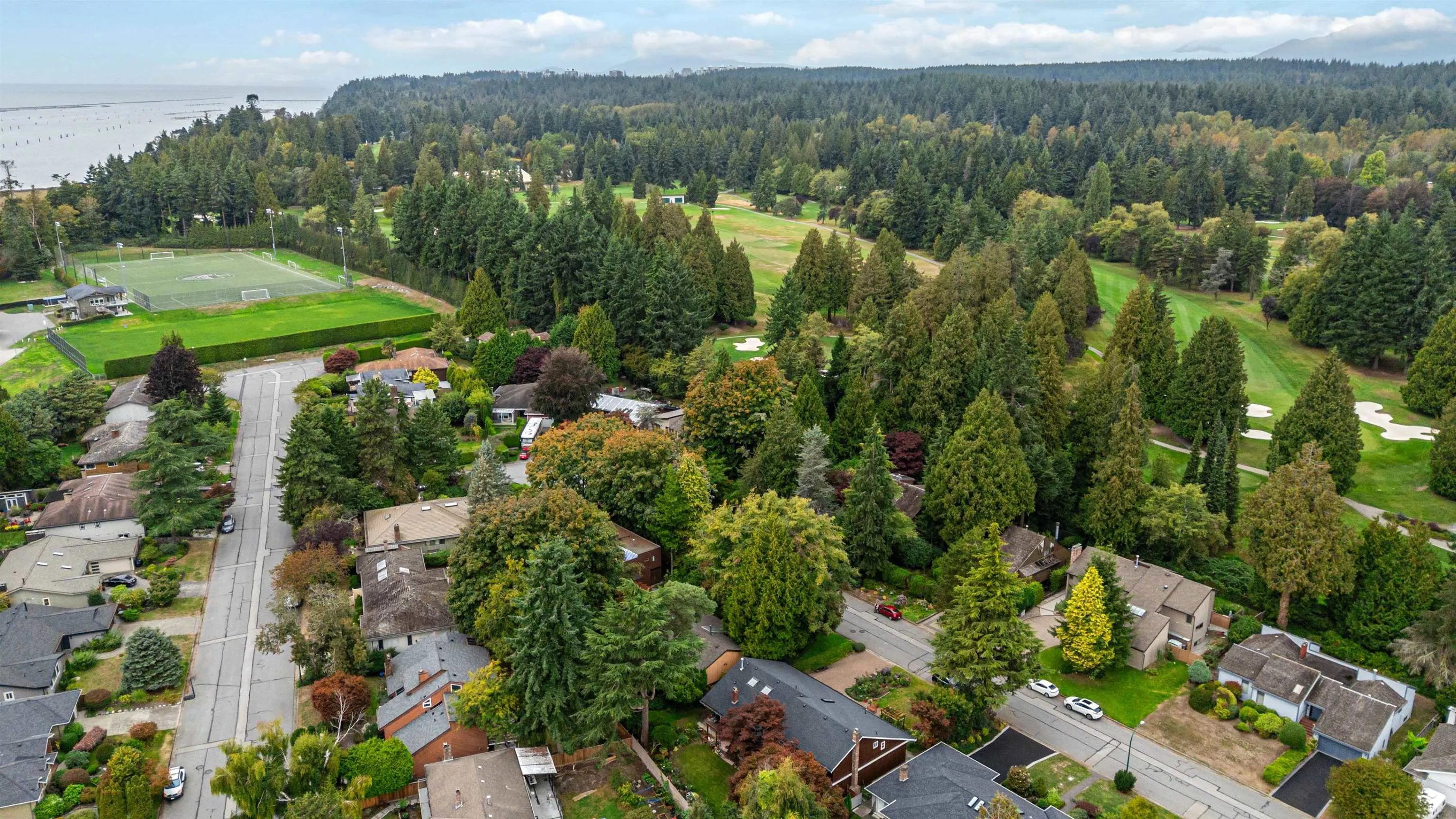 4262 Yuculta Crescent