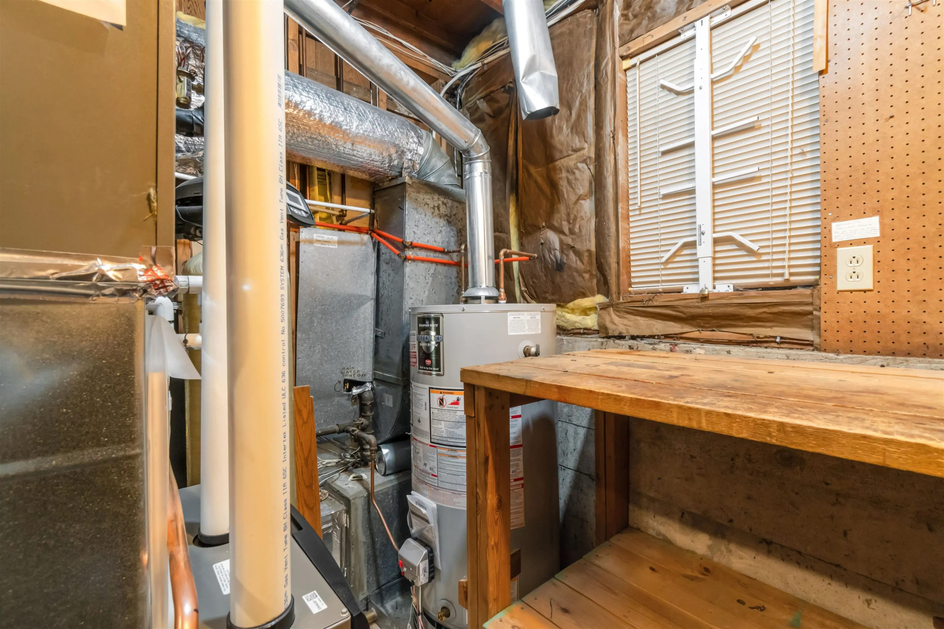 4262 Yuculta Crescent