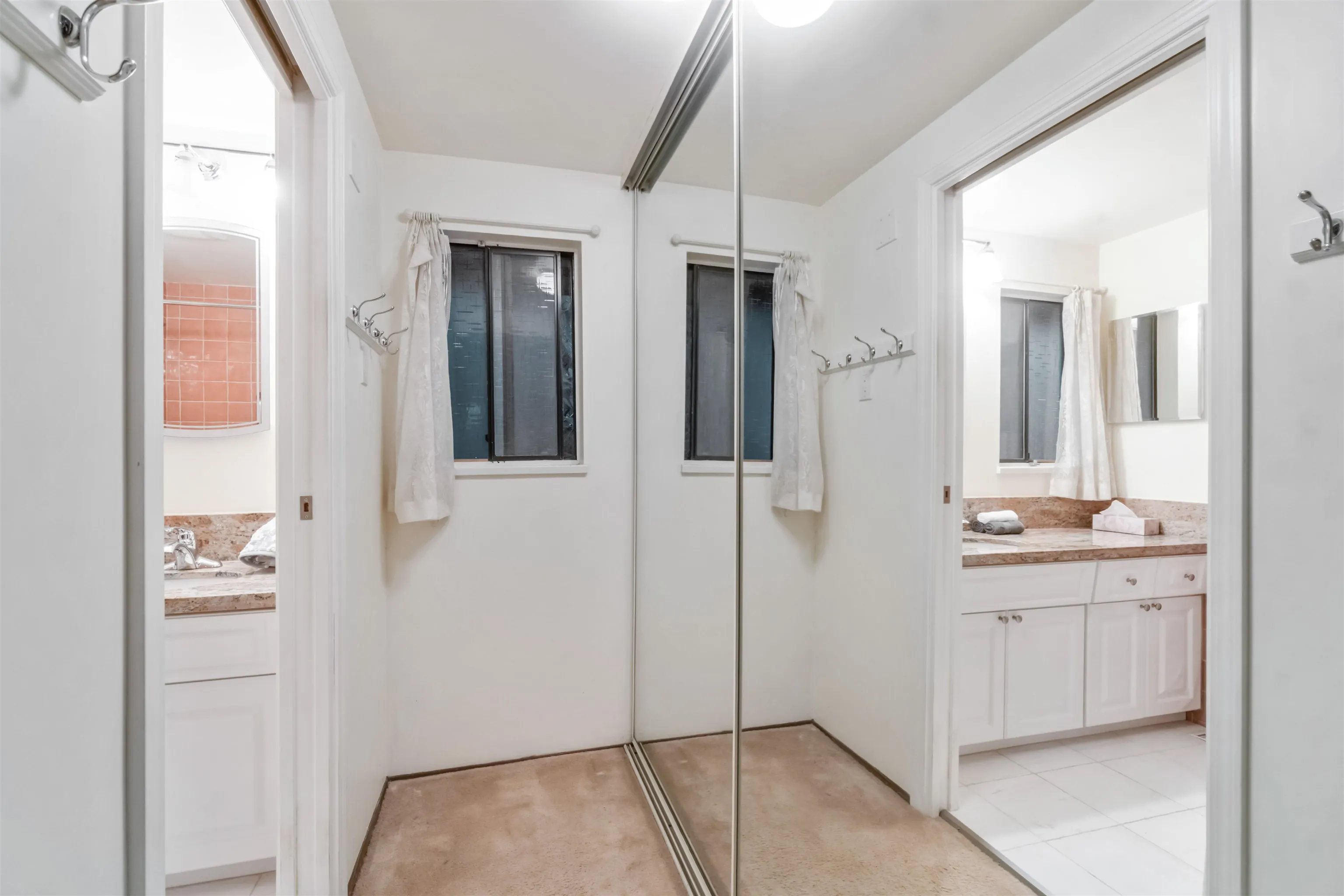 4262 Yuculta Crescent