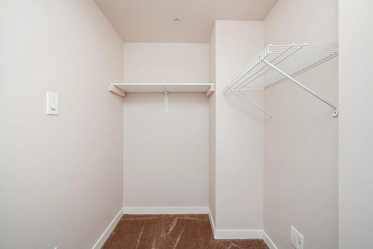 2608 58 Keefer Place