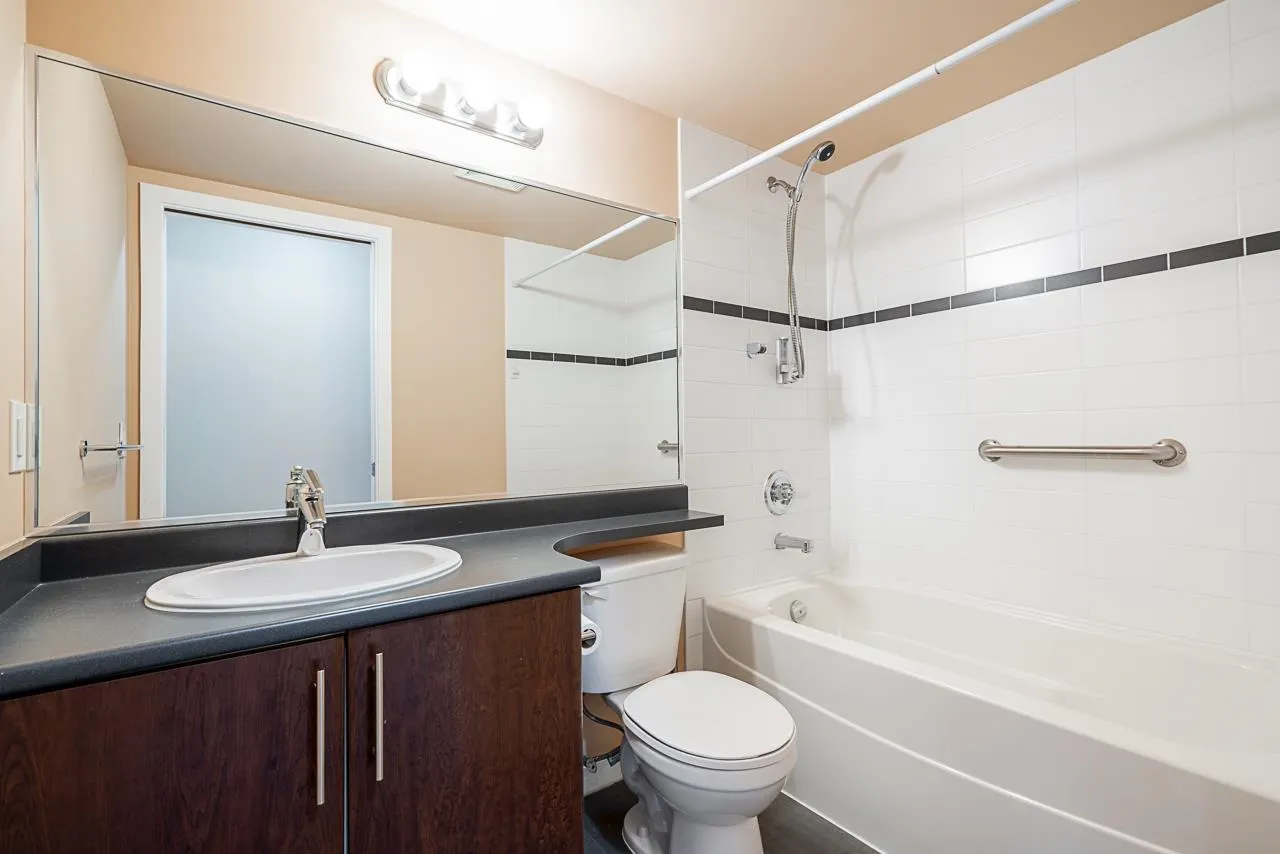 2608 58 Keefer Place