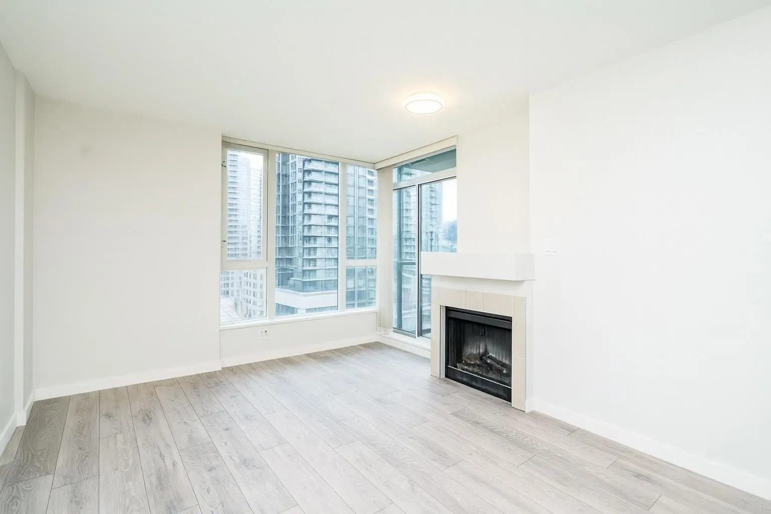 610 1178 Heffley Crescent