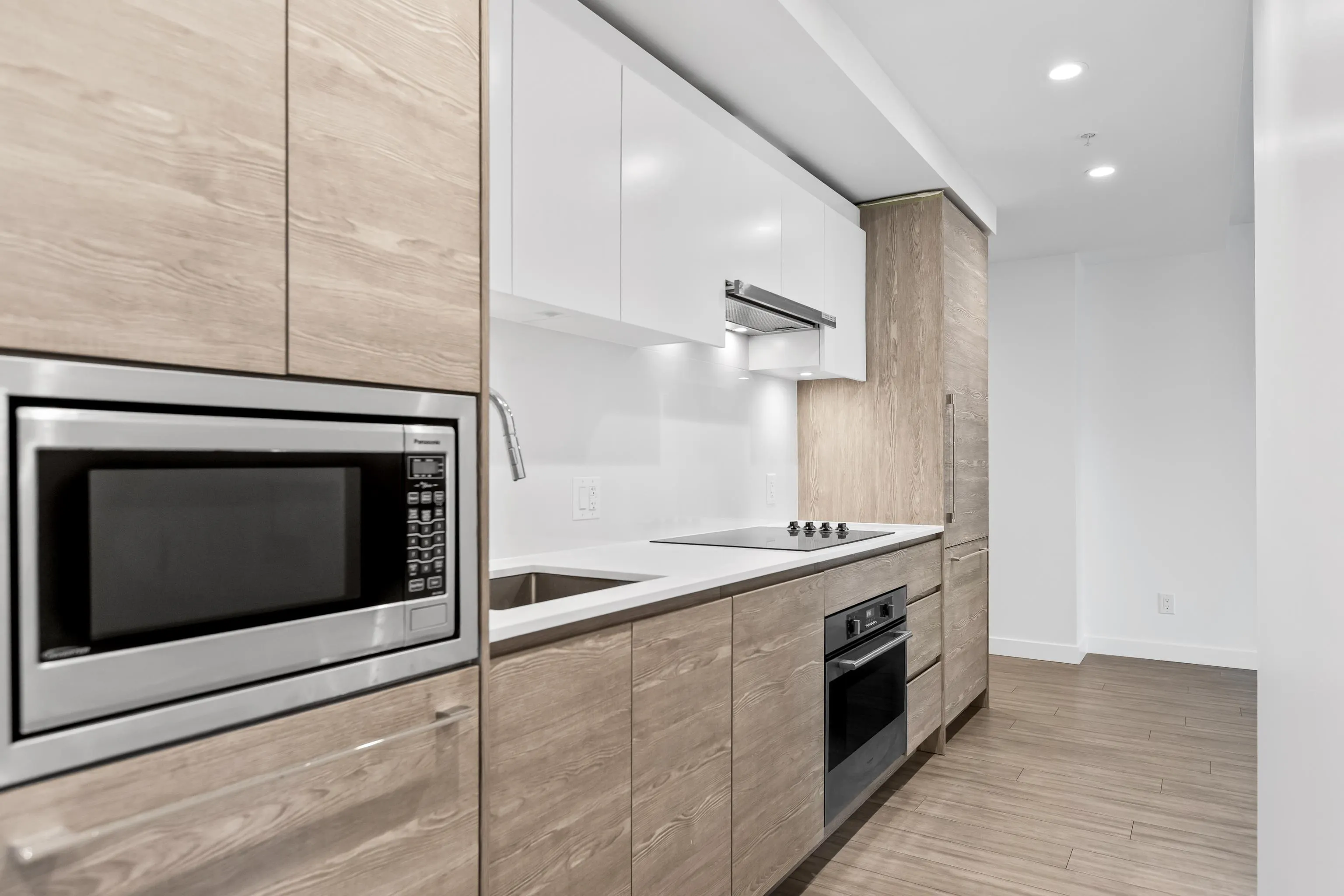 2406 13655 Fraser Highway