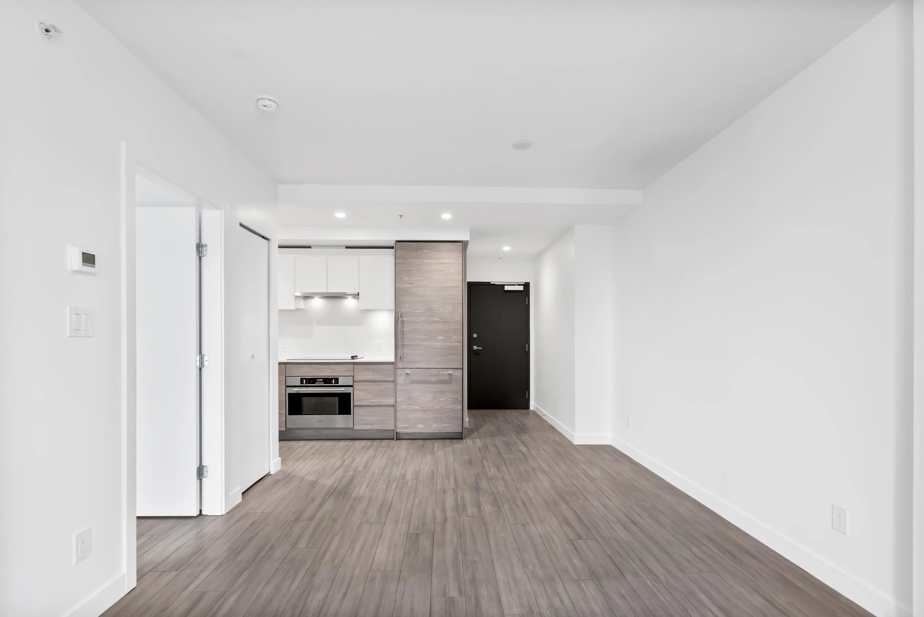 2406 13655 Fraser Highway