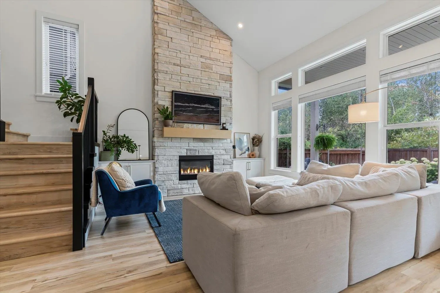 59 46211 Promontory Road