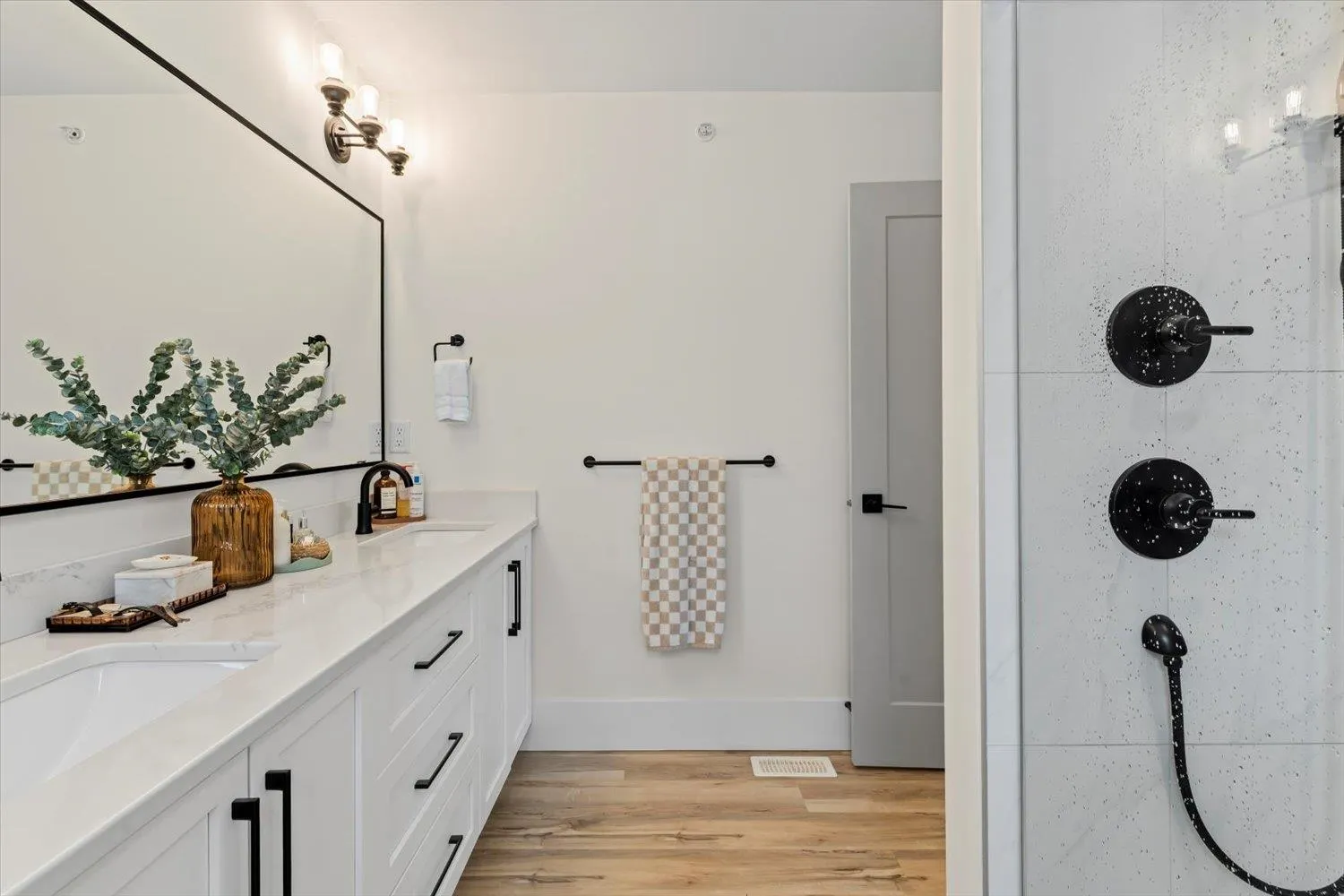 59 46211 Promontory Road