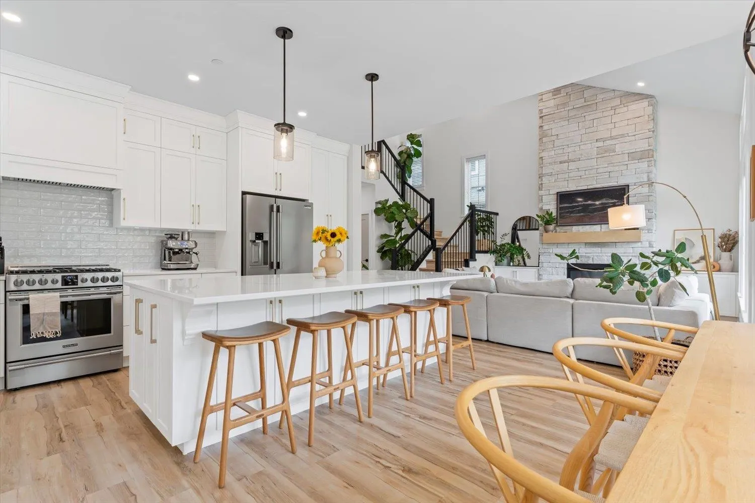 59 46211 Promontory Road